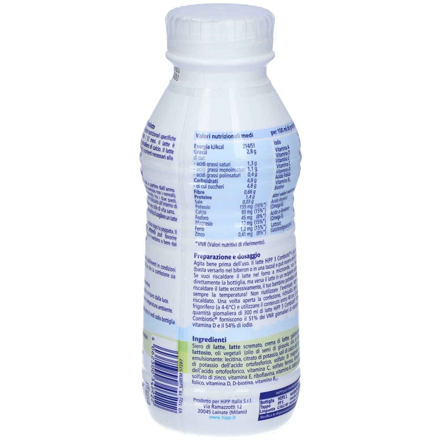 Retro della bottiglia con informazioni nutrizionali e ingredienti. Scritta: HIPP Combiotic. Contiene latte, oli, vitamine. Bottiglia di plastica.