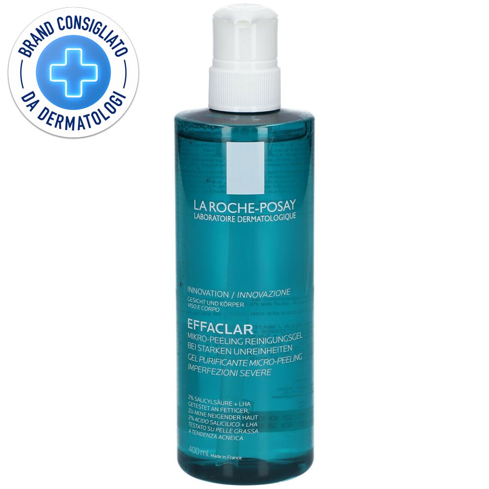 Flacone blu trasparente con erogatore bianco. Scritta: LA ROCHE-POSAY EFFACLAR Gel Nettoyant Mikro-Peeling. Sigillo: Brand Consigliato da Dermatologi.
