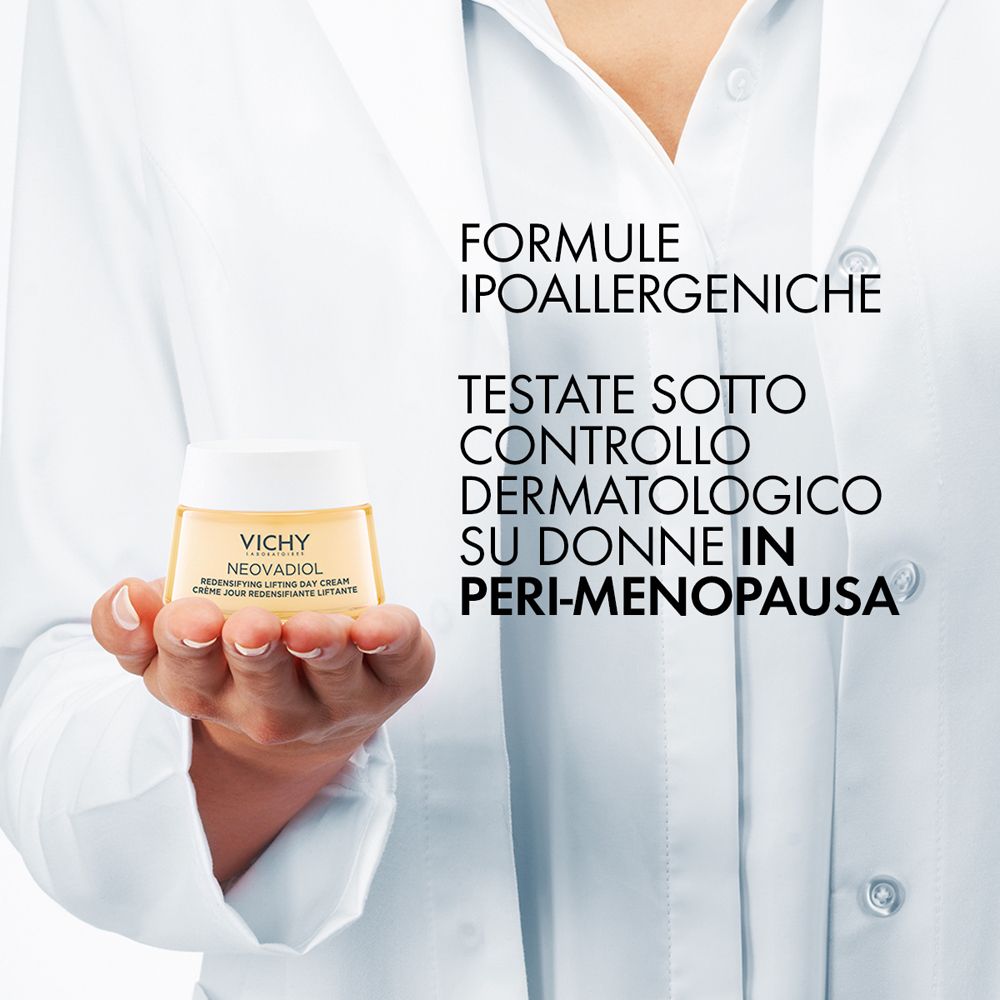 Donna tiene crema. Testo: Vichy Neovadiol. Formule ipoallergeniche. Testato sotto controllo dermatologico.