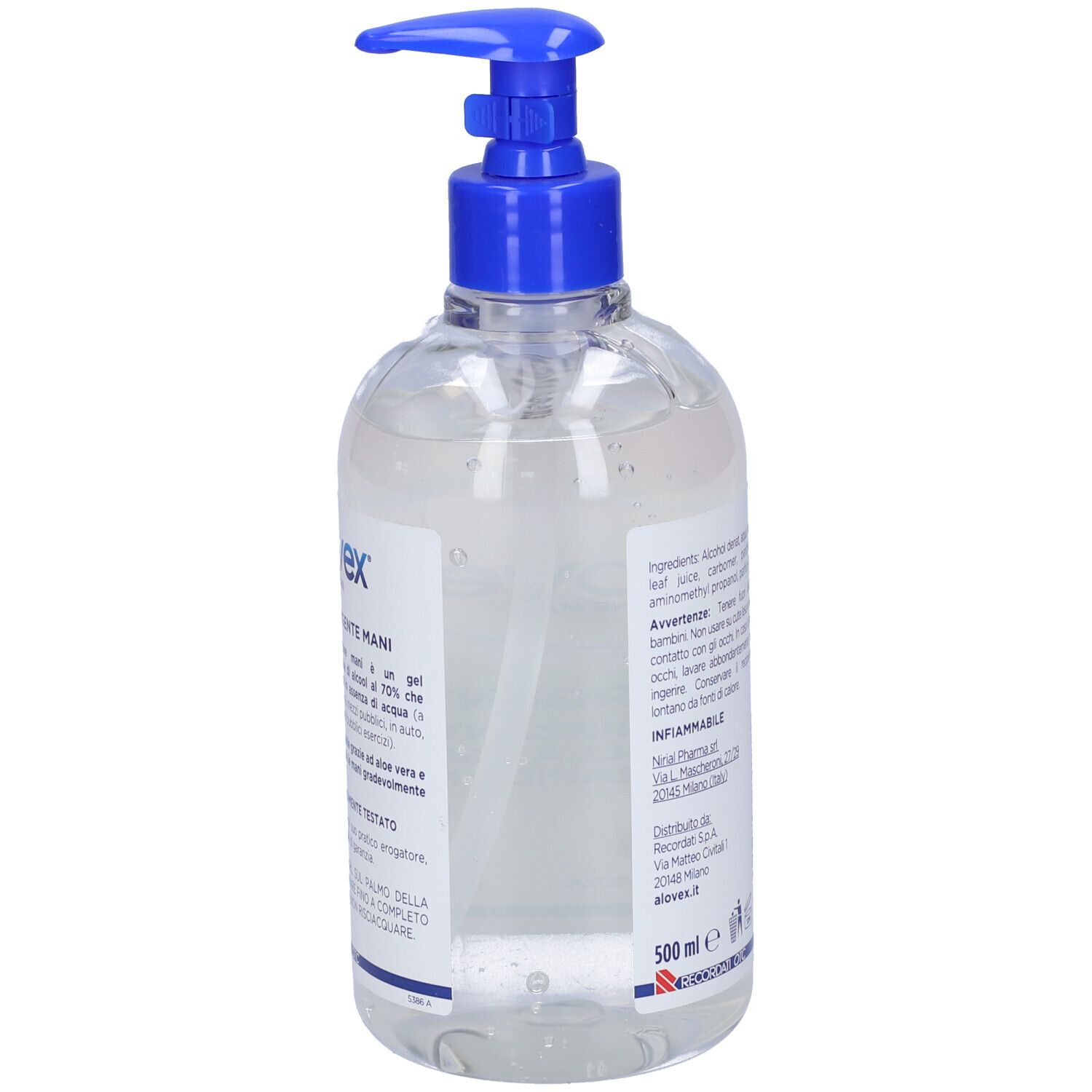 Flacone trasparente con erogatore blu. Etichetta con nome prodotto e ingredienti. Gel disinfettante mani.