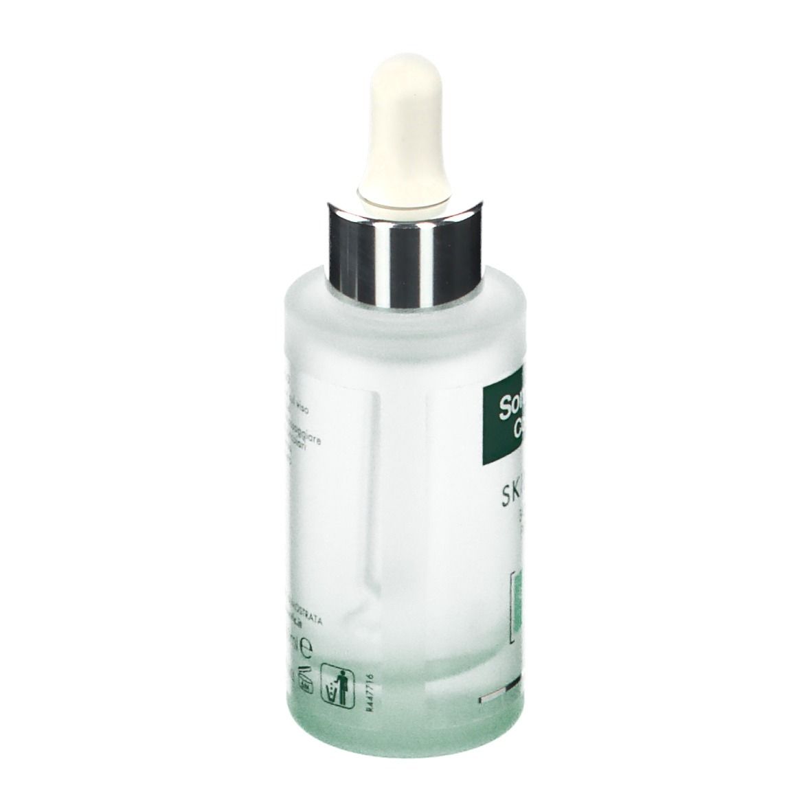 Flacone in vetro con pipetta. Scritta: Somatoline Cosmetic, Skincure Booster Peeling. Testo sul retro.