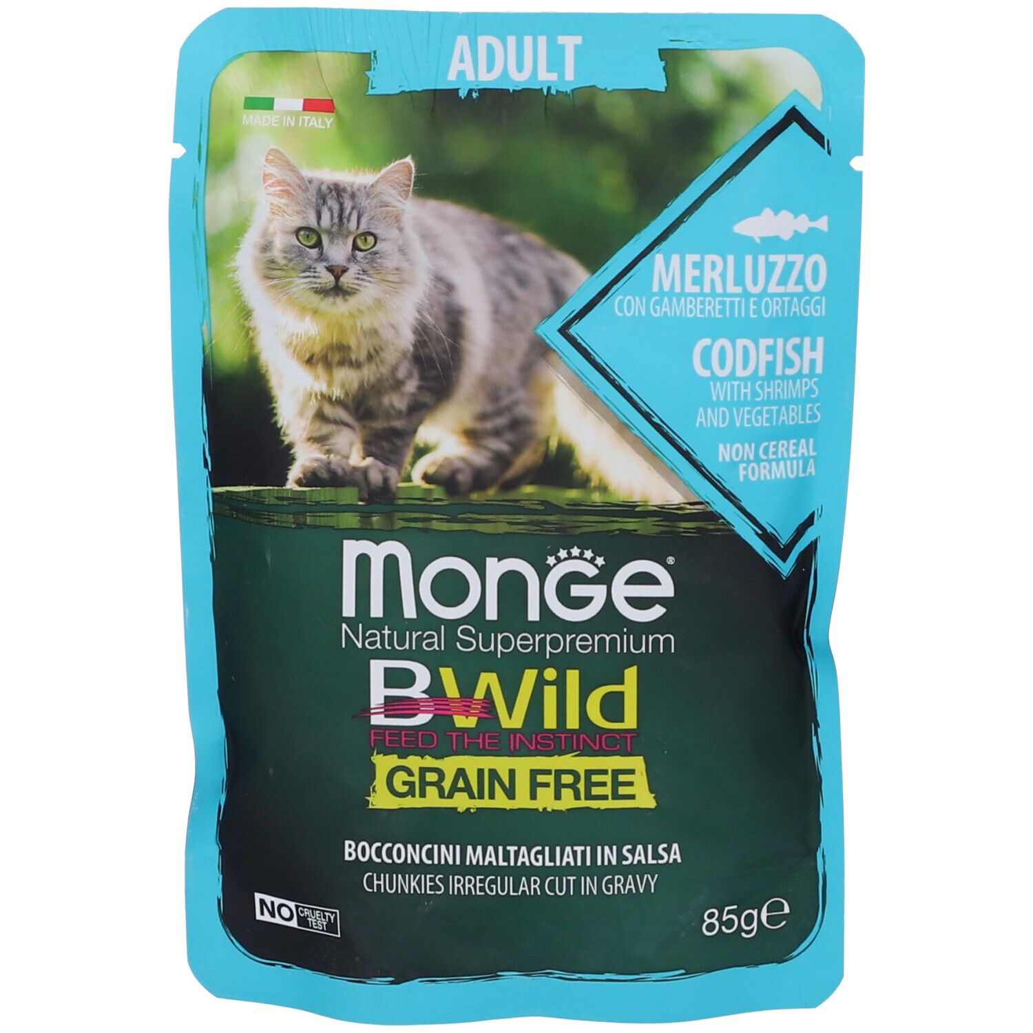 Confezione Monge Bwild Adult per gatti. Immagine di gatto, pesce e verdure. Testo: 'Grain Free'.