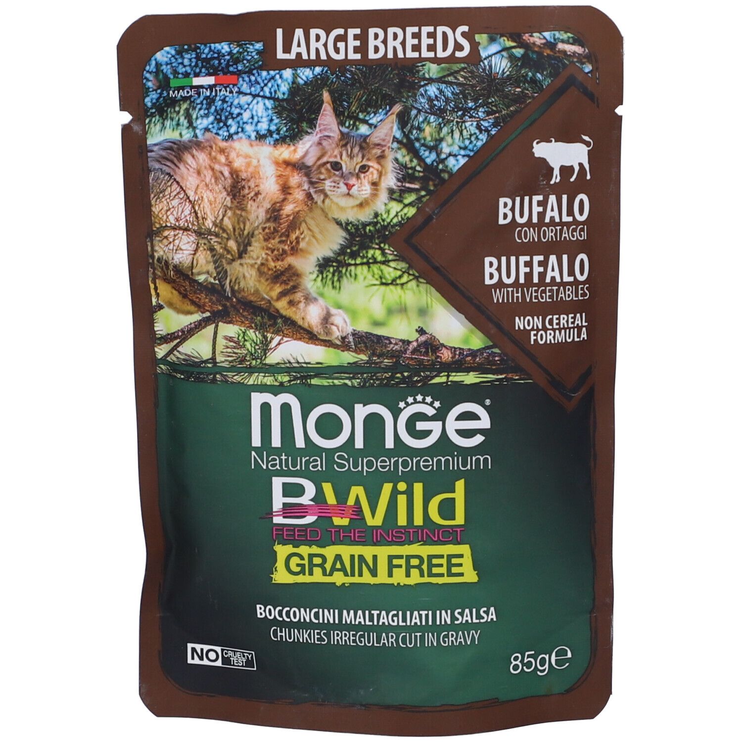 Confezione Monge Bwild per gatti, con immagine di gatto. Testo: Bufalo con ortaggi, Grain Free, 85g.