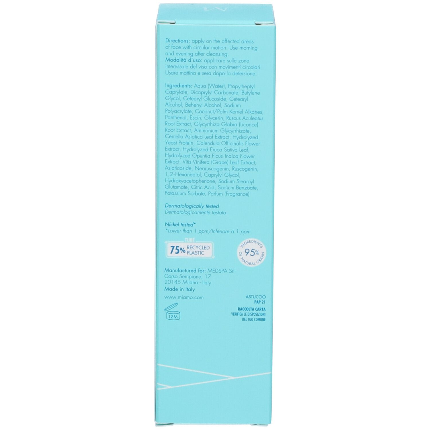 Scatola blu, retro. Testo: istruzioni per l'uso, ingredienti, dermatologicamente testato, testato al nichel. 75% plastica riciclata.