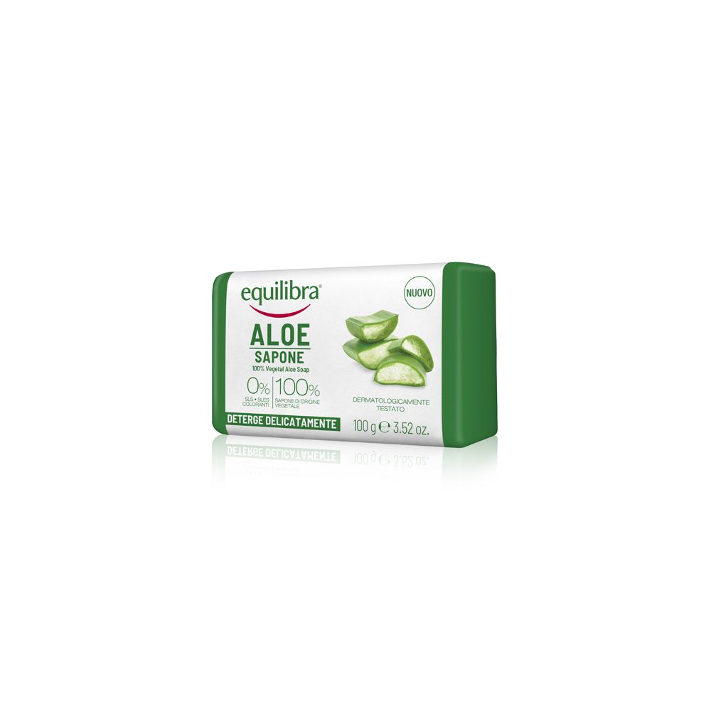 Saponetta verde con scritta bianca: Equilibra Aloe sapone. Indicazioni 0% e 100%. Forma rettangolare.