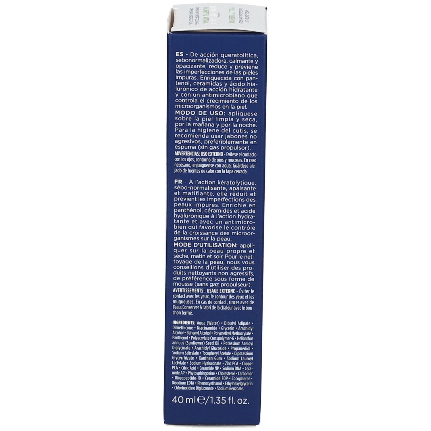 Seite der Produktverpackung. Text in mehreren Sprachen. Aufschrift: Rilastil, Acnestil Attiva, 40 ml.