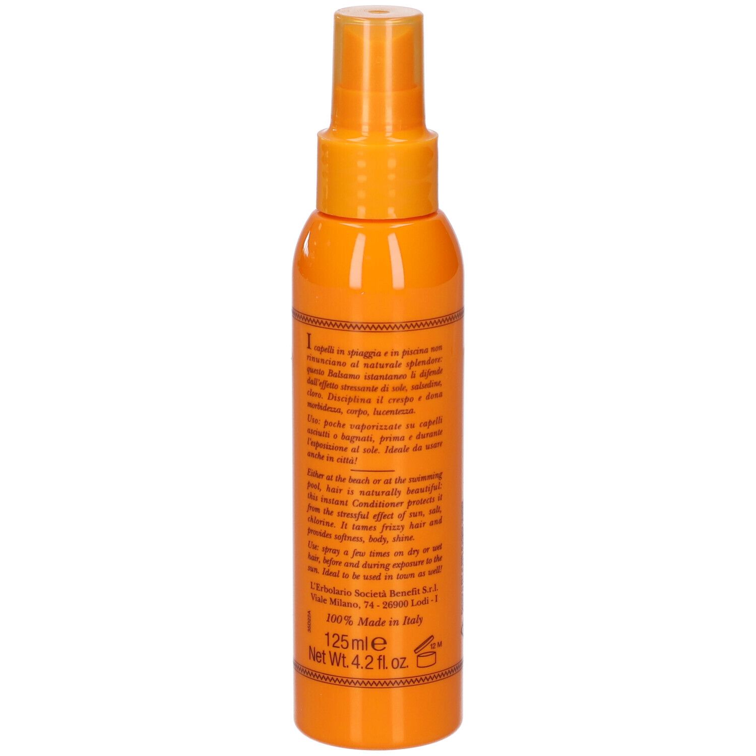 Retro di un flacone spray arancione. Testo: informazioni prodotto, ingredienti, indirizzo produttore.