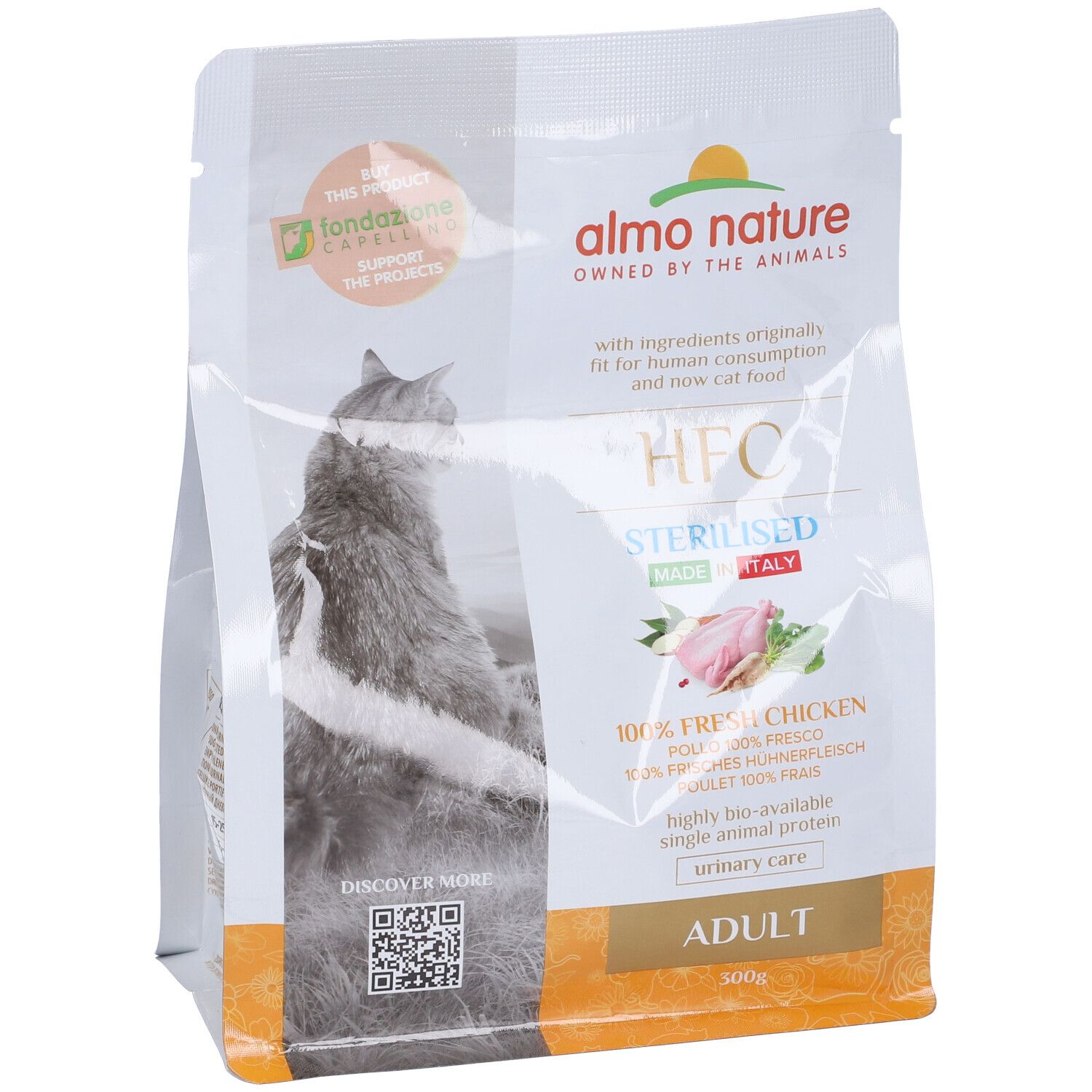 Confezione di cibo per gatti Almo Nature HFC Sterilised Adult. Contiene pollo fresco al 100%. Con logo e QR code.