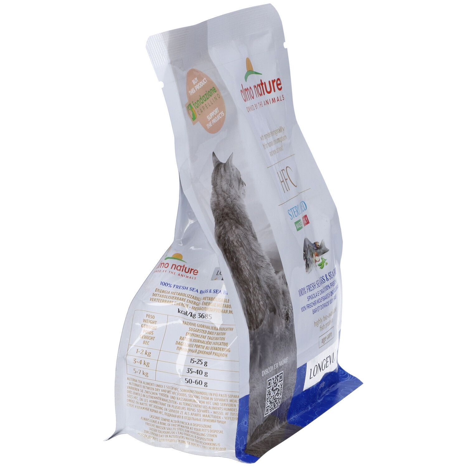 Confezione cibo per gatti, angolata. Marchio: Almo Nature. Testo: HFC Sterilised, Longevity, 100% spigola e orata fresche.