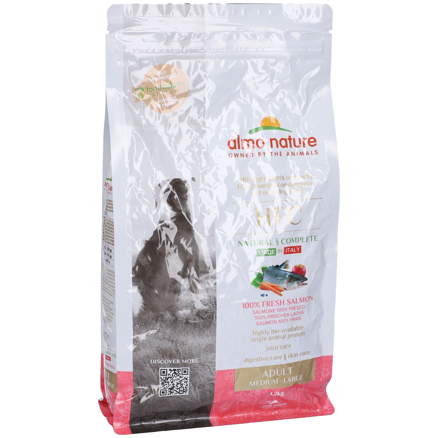 Sacchetto di cibo per cani. Scritta: Almo Nature HFC, 100% salmone fresco, Adult Medium-Large.