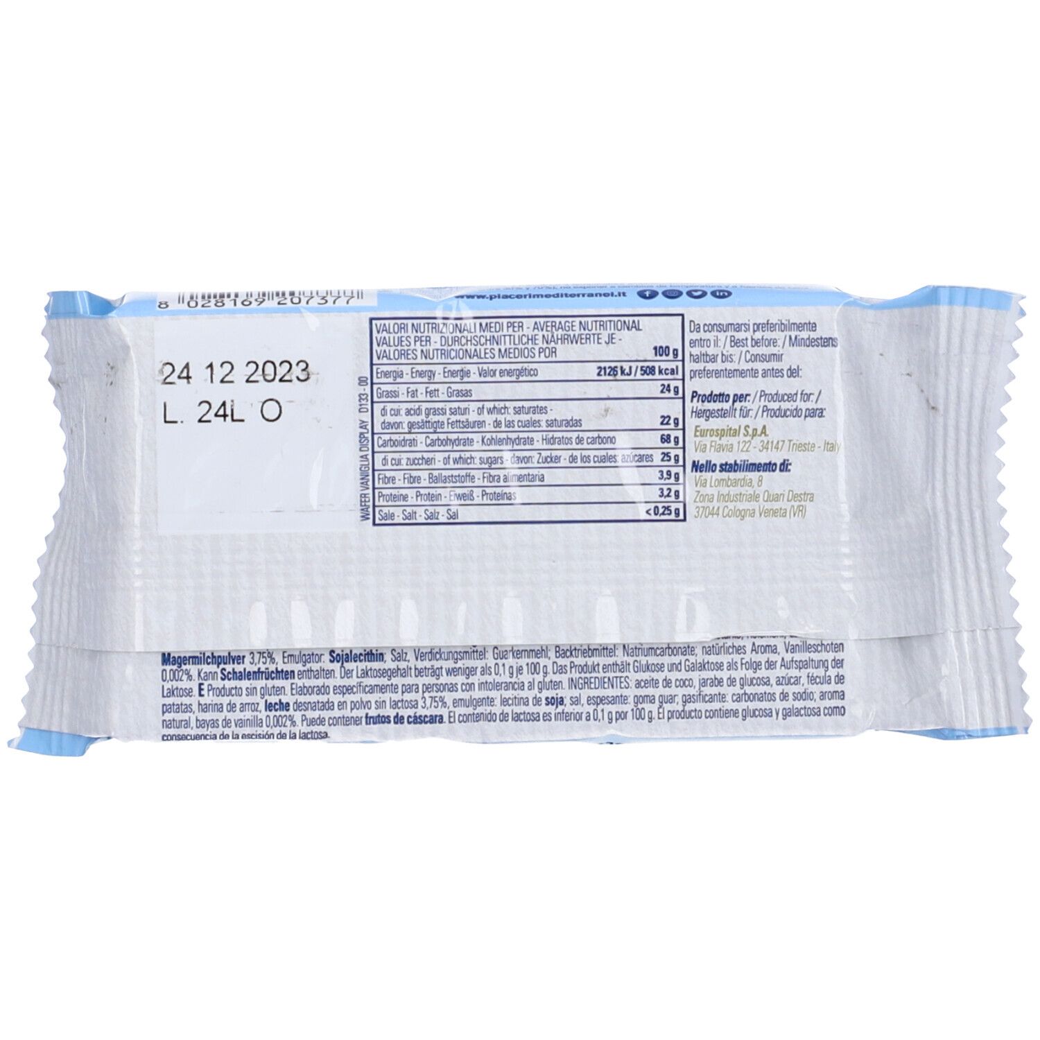 Retro della confezione di wafer. Contiene informazioni nutrizionali e lista ingredienti. Scadenza: 24.12.2023.