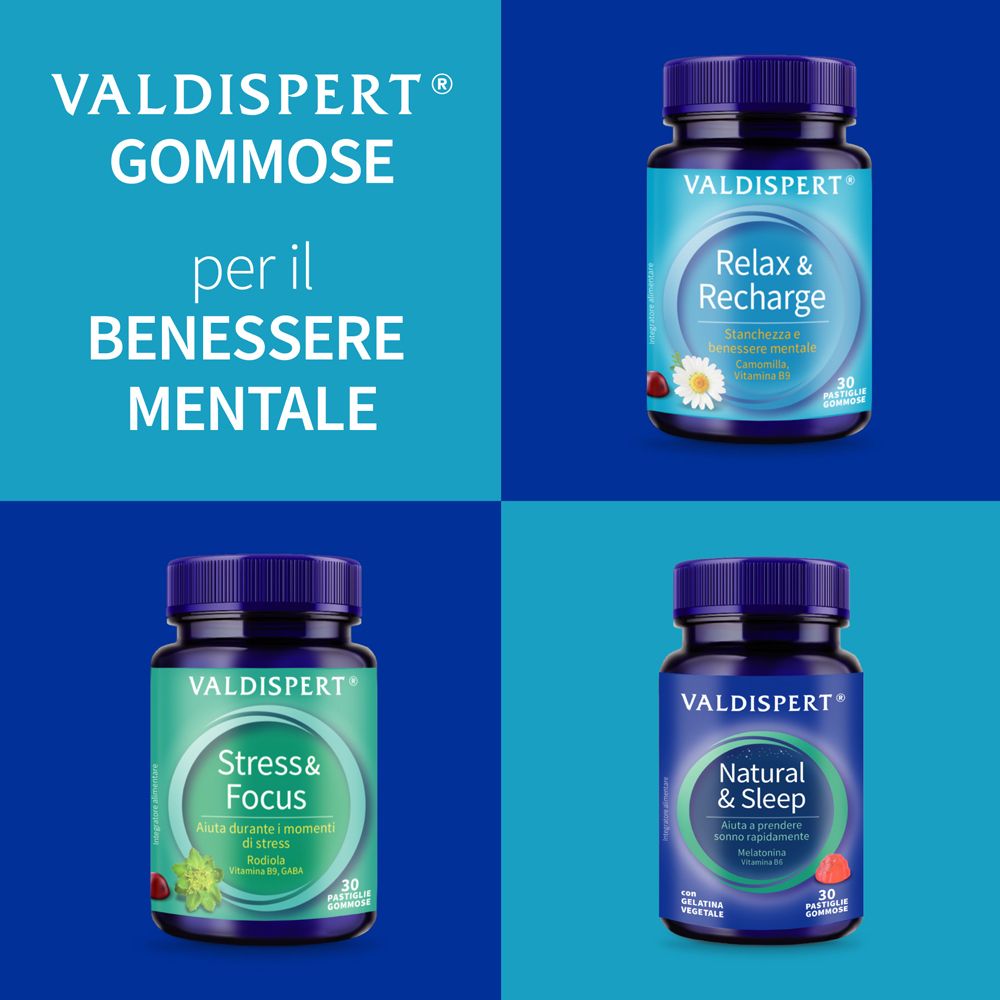 Quattro flaconi VALDISPERT® su sfondo blu. Stress & Focus, Relax & Recharge, Natural & Sleep. Tutti con 30 caramelle gommose.