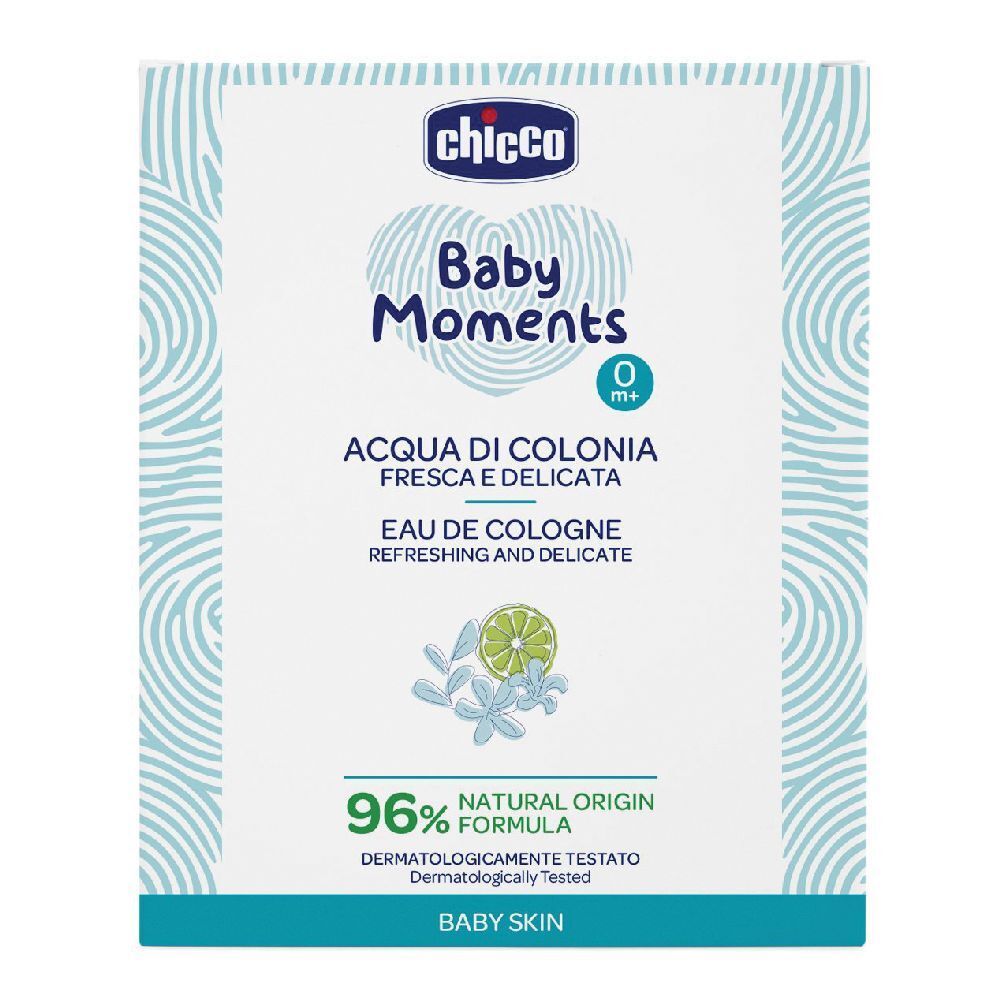 Confezione in cartone. Scritta: Chicco Baby Moments, Acqua di Colonia, 96% origine naturale. Dermatologicamente testato.