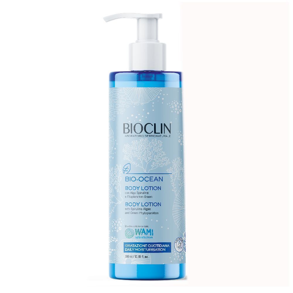 BIOCLIN Bio-Ocean Body Lotion. Flacone blu con erogatore bianco. Nome del prodotto e logo ben visibili.