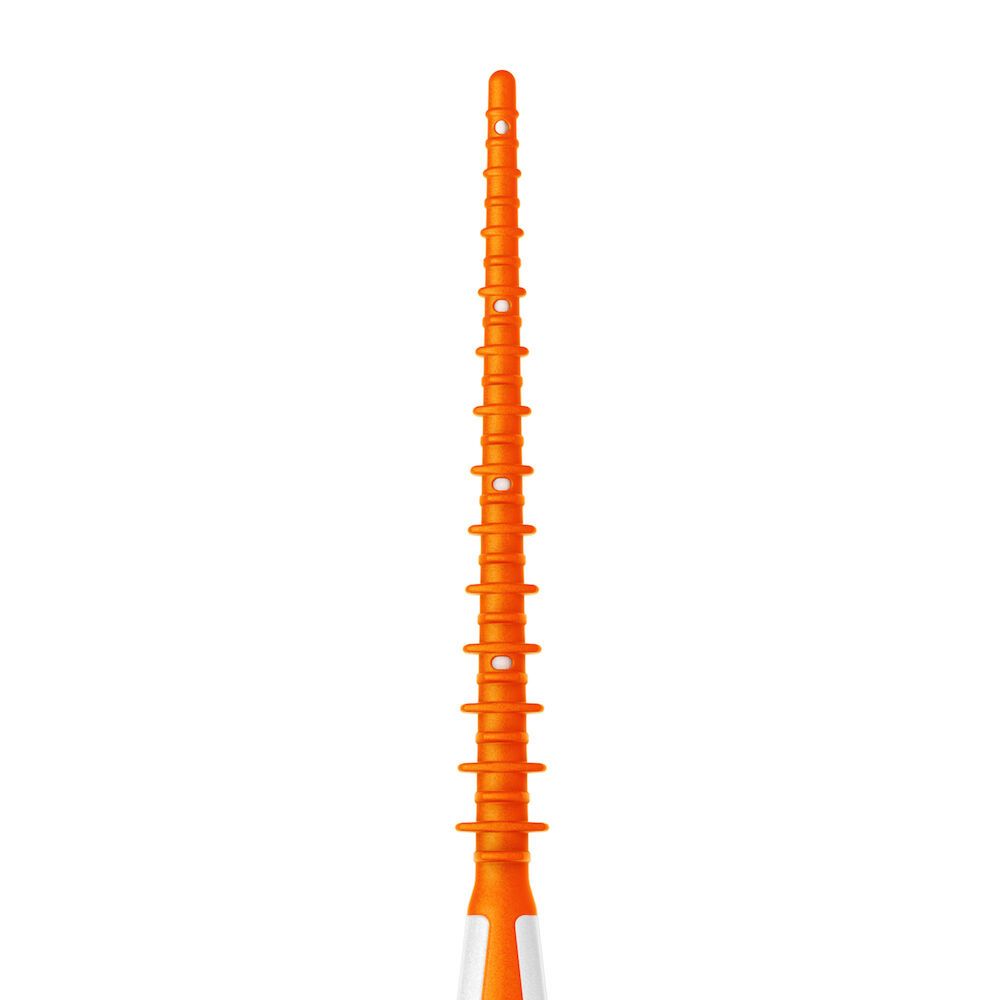 Primo piano della testina simile a filo interdentale di TePe EasyPick™ XS/S. Arancione.