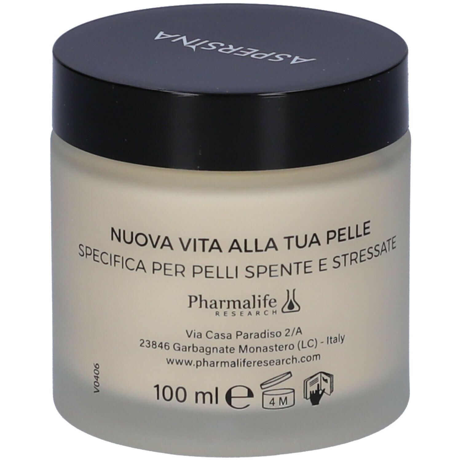 Vaso di crema con coperchio nero. Scritta: Rigenera+ Maschera Viso Vitaminica. Testo e logo.