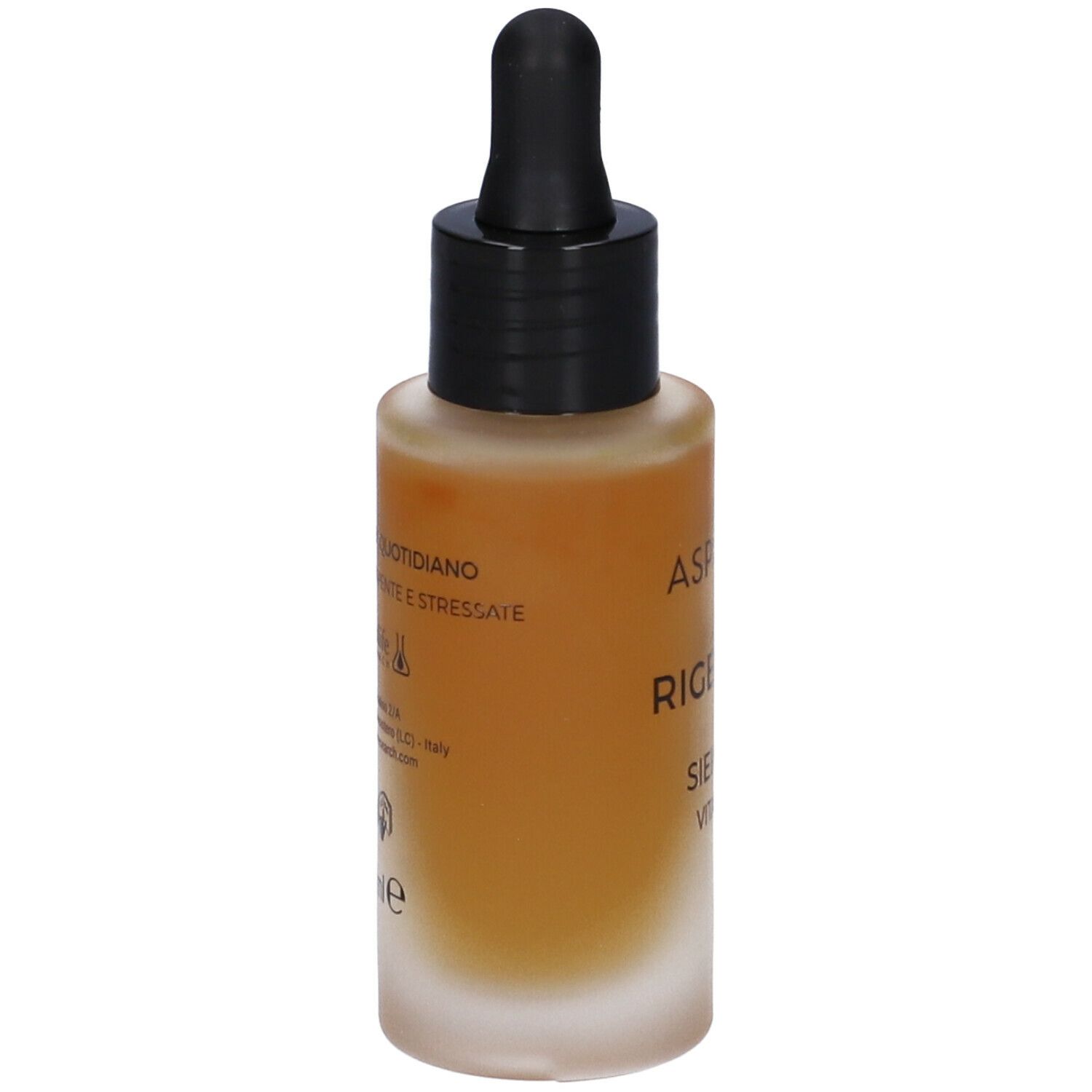 Flacone di siero marrone con contagocce nero. Retro con testo. Scritta: Aspersina Rigenera+ Siero Viso Vitaminico.