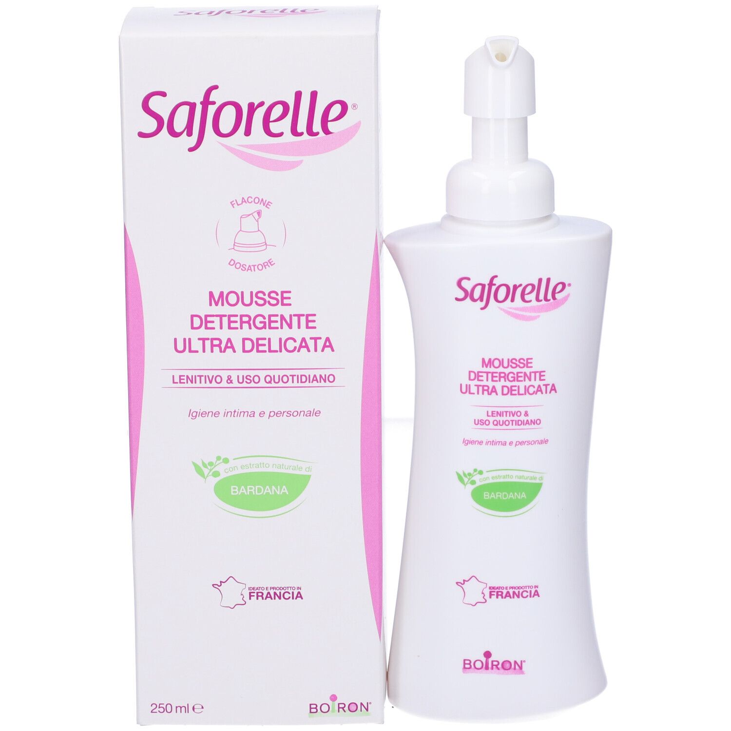 Prodotto e confezione. Flacone bianco con dosatore a pompa e scatola. Scritta Saforelle, Mousse Detergente Ultra Delicata.