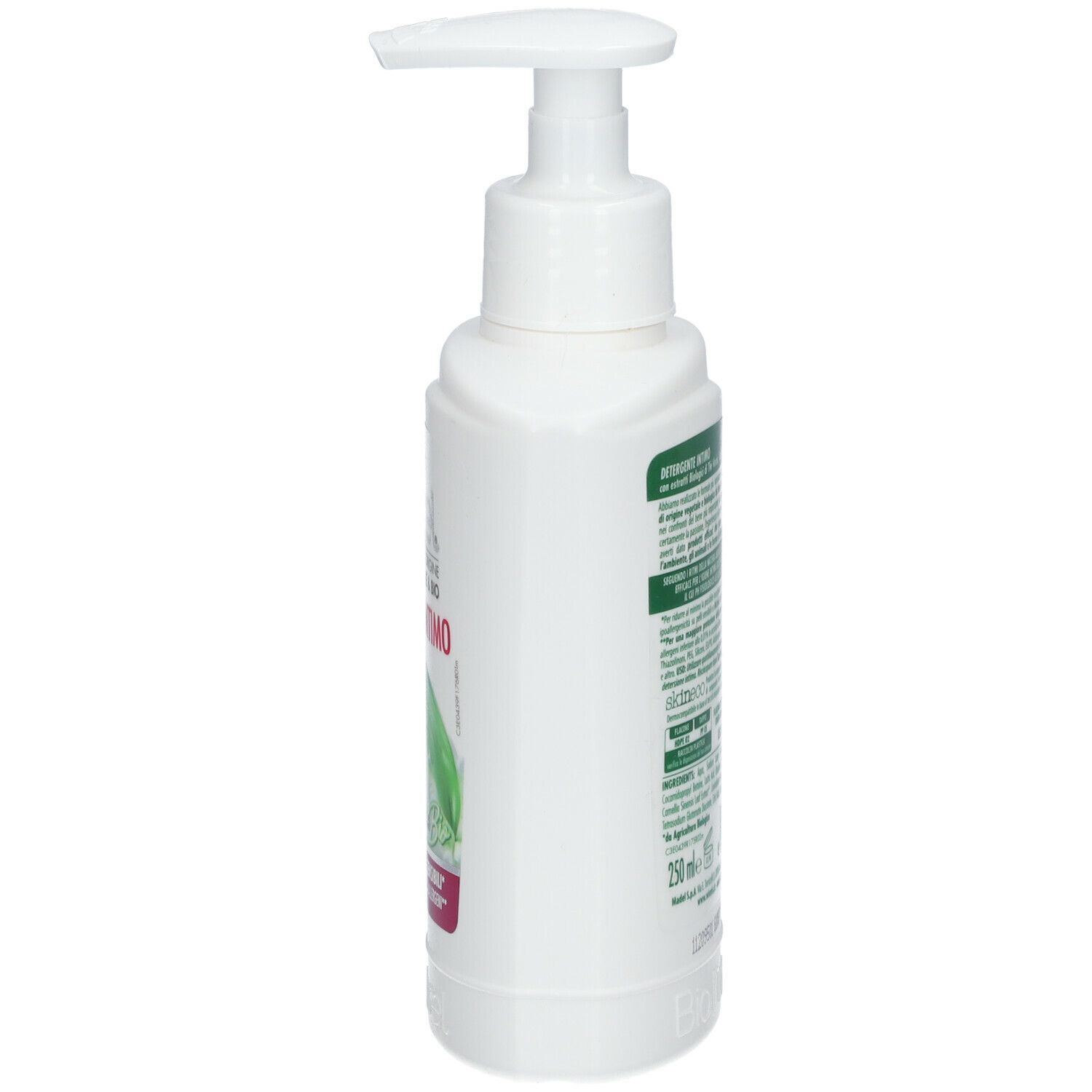 Flacone bianco con dosatore, vista laterale. Scritta: Detergente Intimo. Etichette verdi e rosse. Testo.