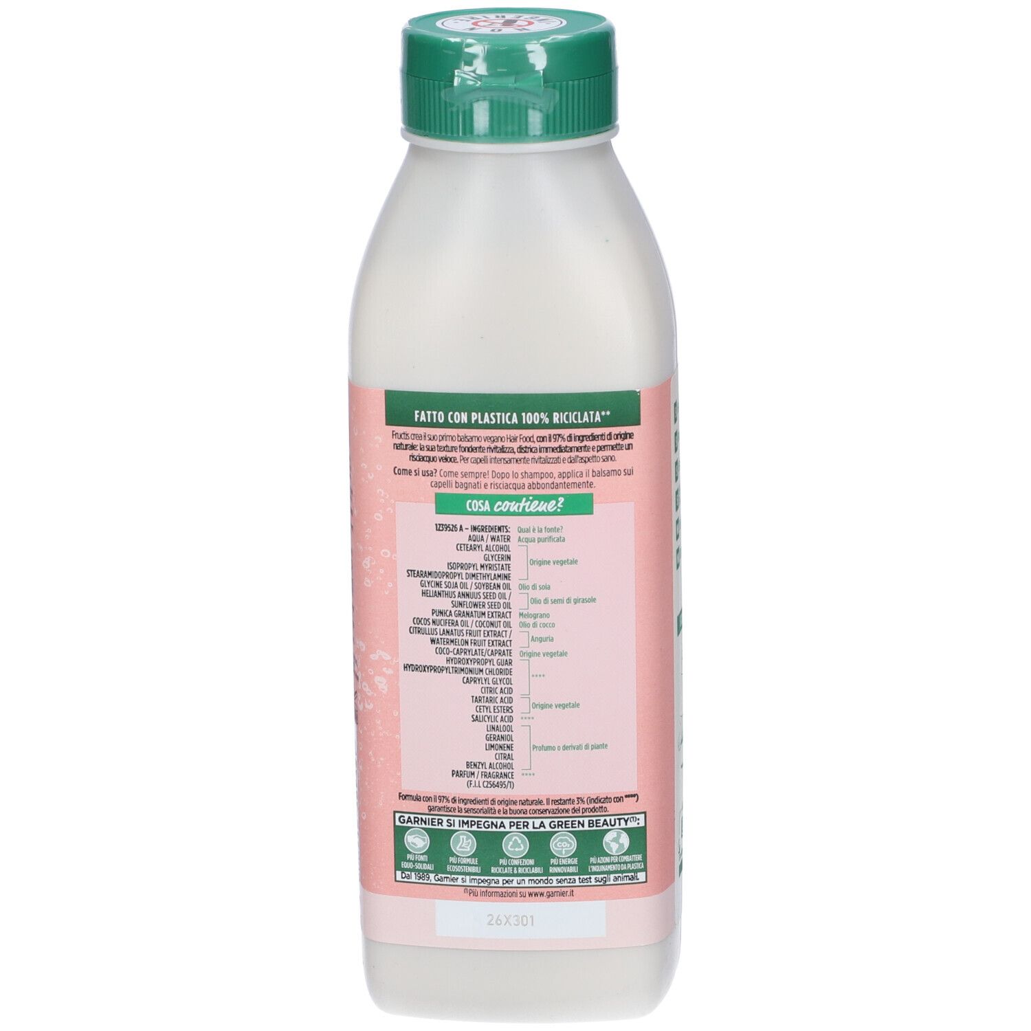 Retro flacone balsamo. Testo: ingredienti, plastica riciclata. Logo: Garnier. Certificazioni.