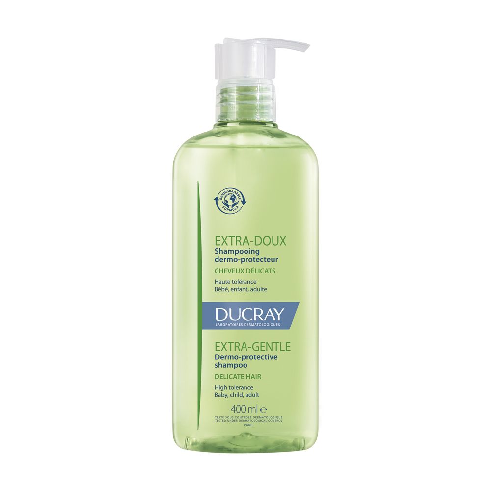 Flacone verde con dosatore. Testo: Extra-Doux, Shampooing dermo-protecteur, Ducray, Extra-Gentle, 400 ml.