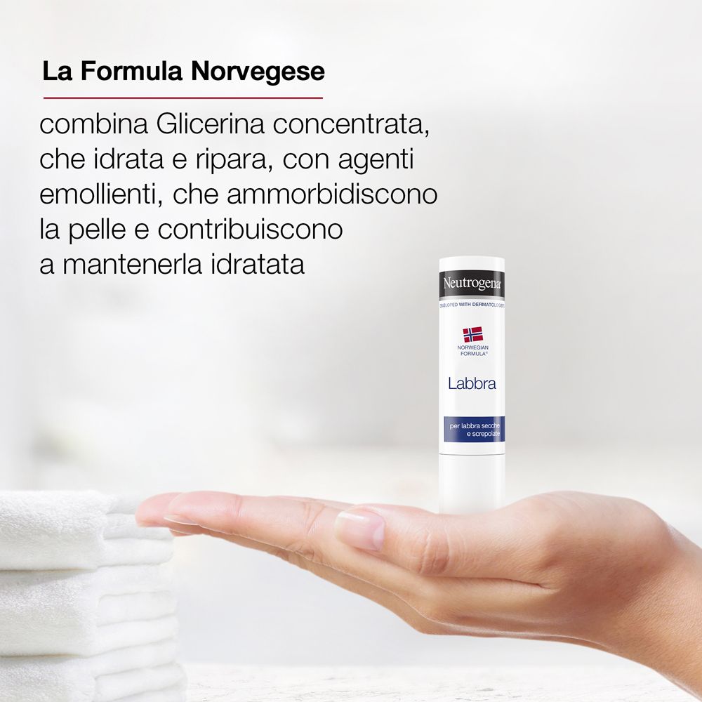 Neutrogena Lippenbalsam-Stick in einer Hand. Text: Norwegische Formel. Mit Glycerin.