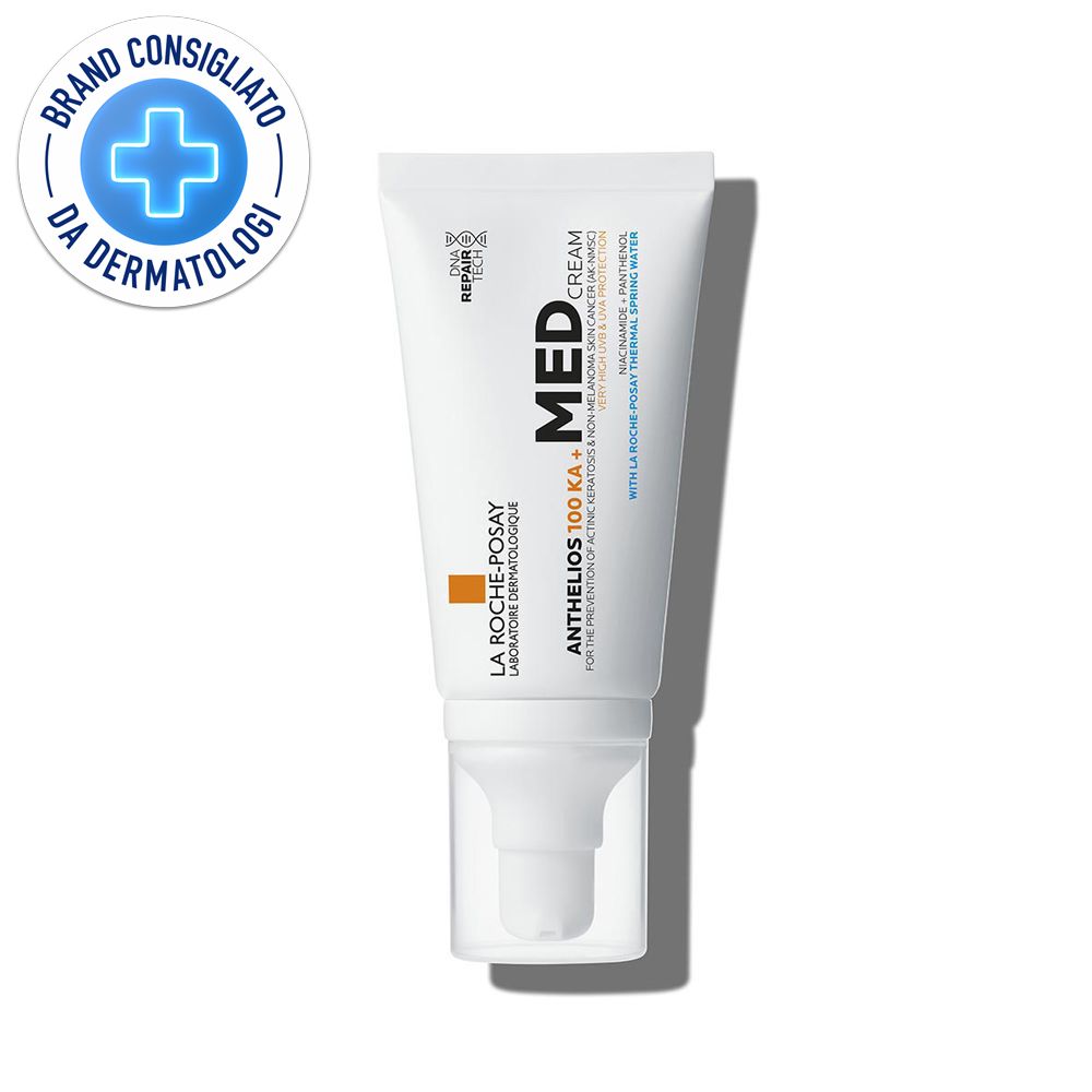 Tubo bianco con prodotto. Scritta: Anthelios 100 KA+ Med Cream. Logo: Brand Consigliato da Dermatologi.