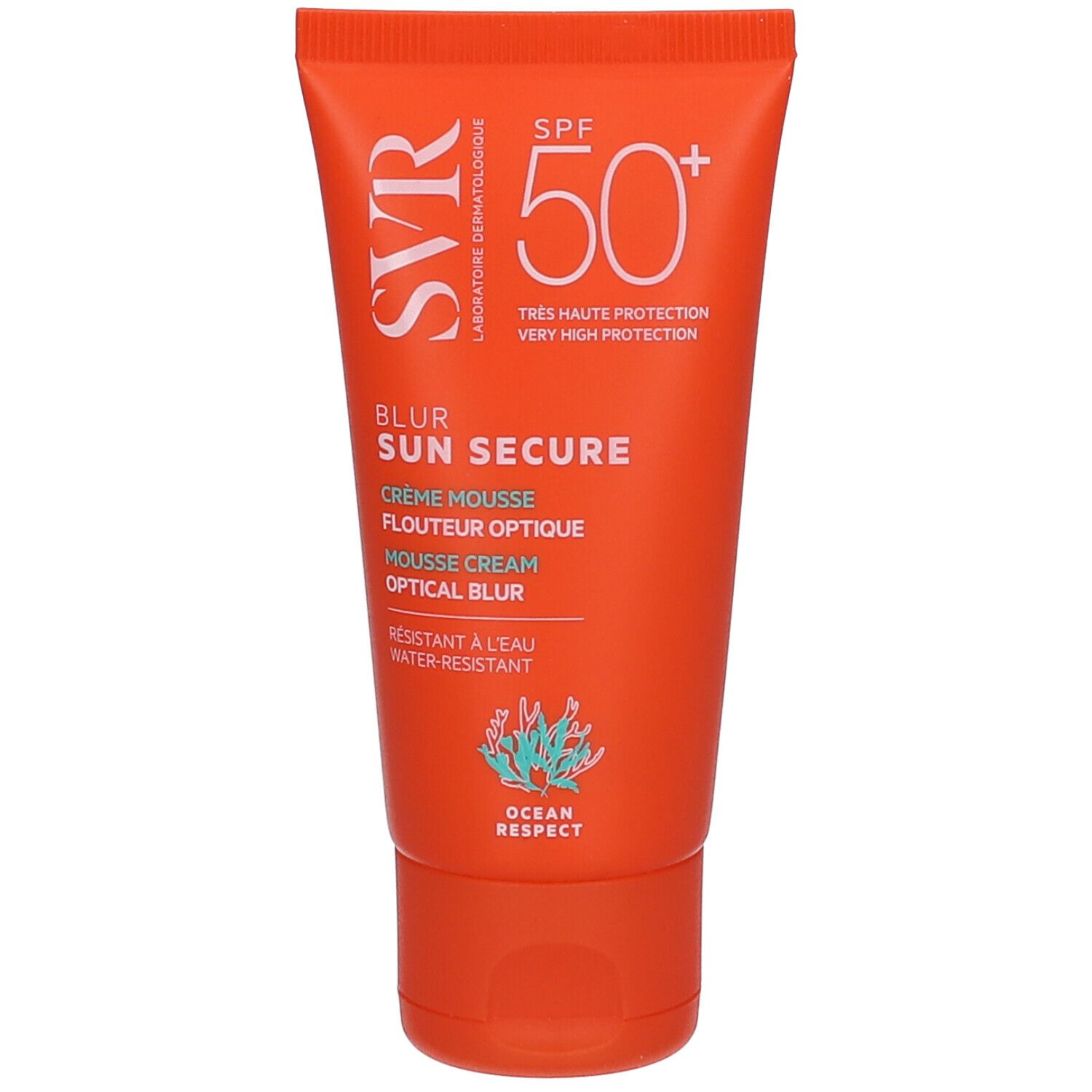 Tubo arancione SVR SUN SECURE Blur SPF50+. Testo: Crema Mousse, Optical Blur, Resistente all'acqua. Logo: Ocean Respect.