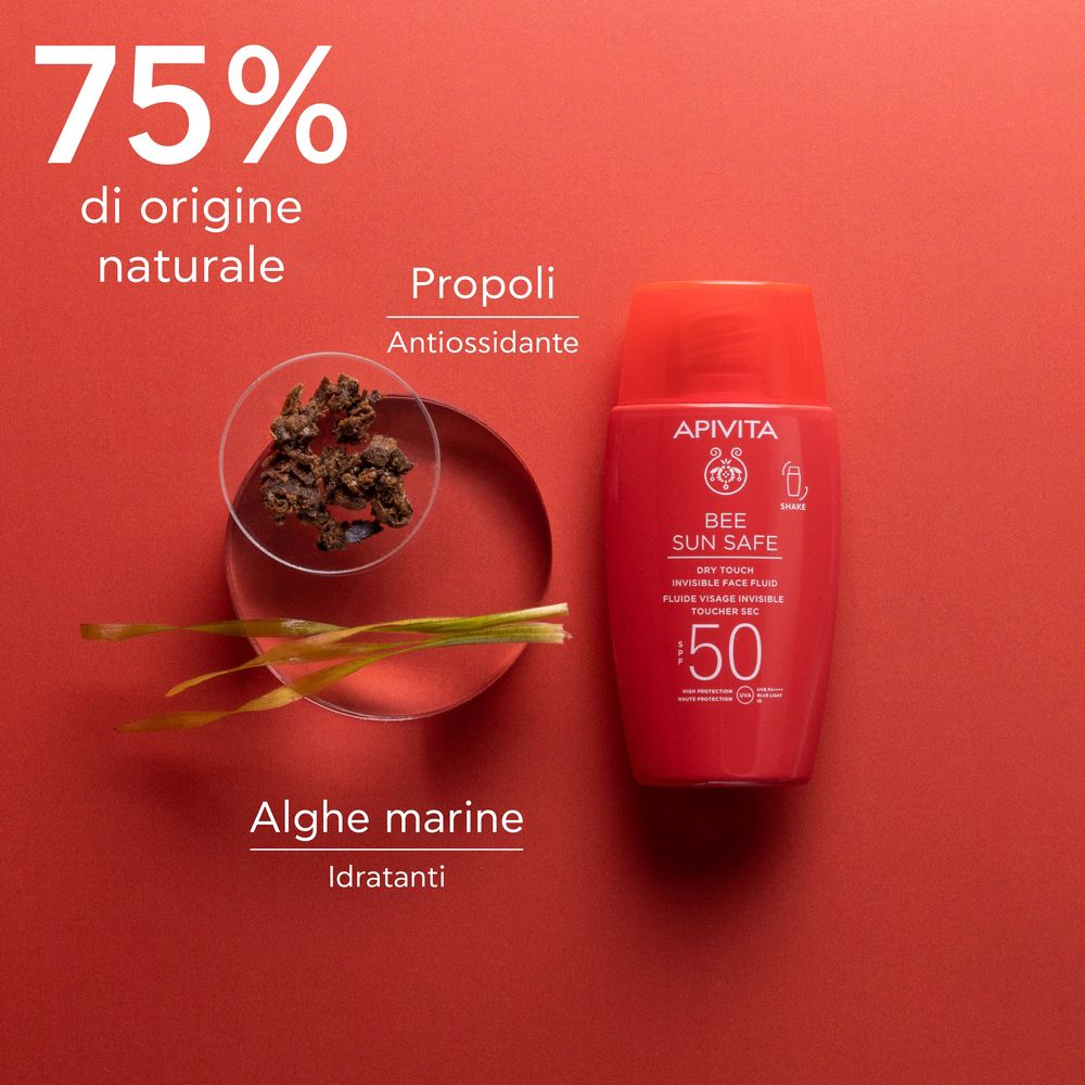 Flacone rosso con tappo rosso. 75% di origine naturale. Alghe e propoli. Antiossidante e idratante.
