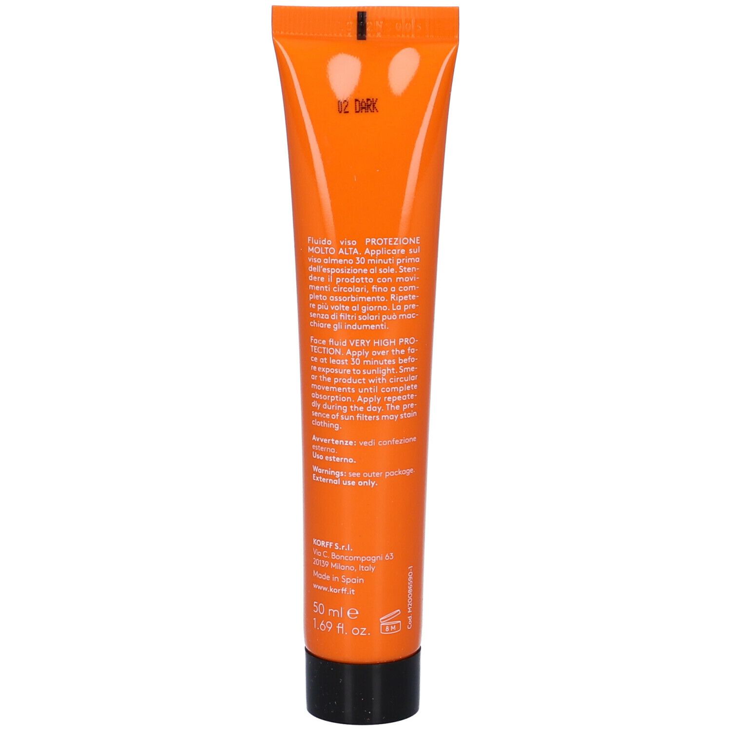 Retro del tubo. Testo: 02 Dark, Fluido Viso, SPF 50+, ingredienti, istruzioni per l'uso, Korff.