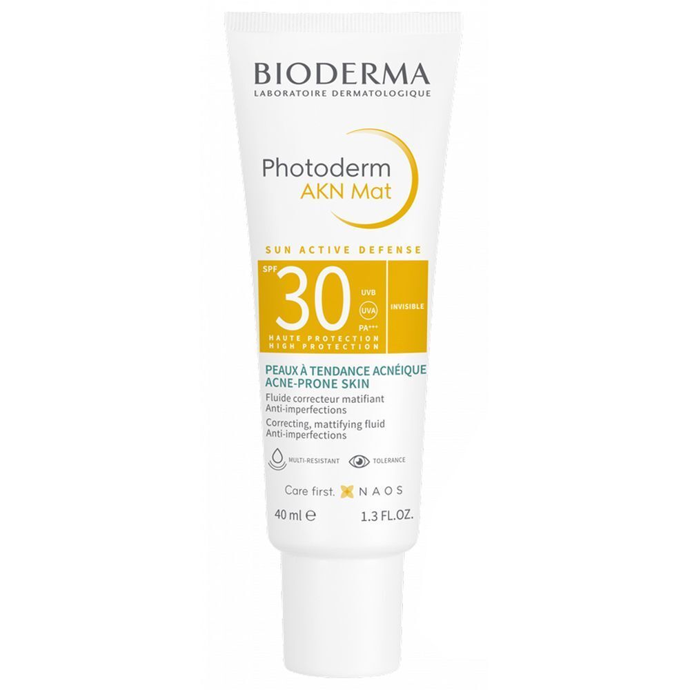 BIODERMA Photoderm AKN Mat SPF30 Crema solare antimperfezioni pelle mista grassa