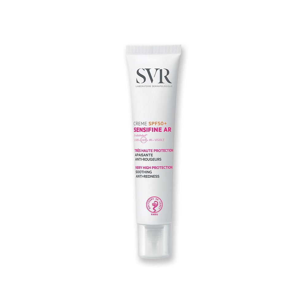 Tubo bianco SVR Sensifine AR SPF 50+. Scritta rosa. Altissima protezione, lenitivo, anti-rossori. Testato dermatologicamente.