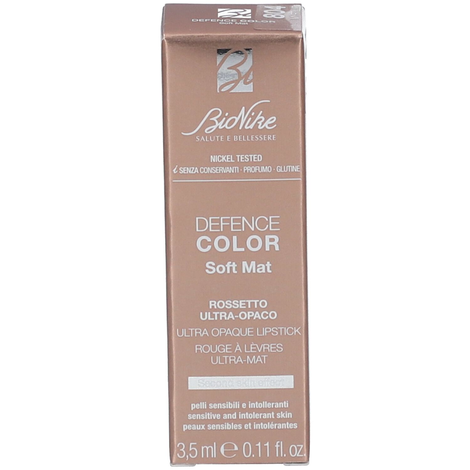 Confezione con nome e logo del prodotto. Nome del prodotto: Defence Color Soft Mat. Dettagli rossetto.