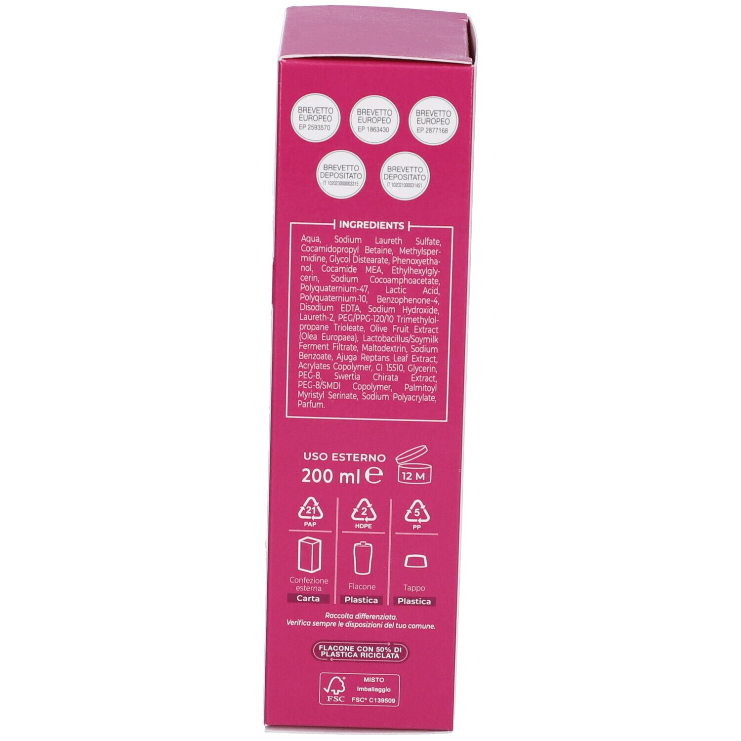 Retro della confezione rosa di Bioscalin TricoAge 50+ Shampoo. Ingredienti, volume, simboli di riciclo e testo.