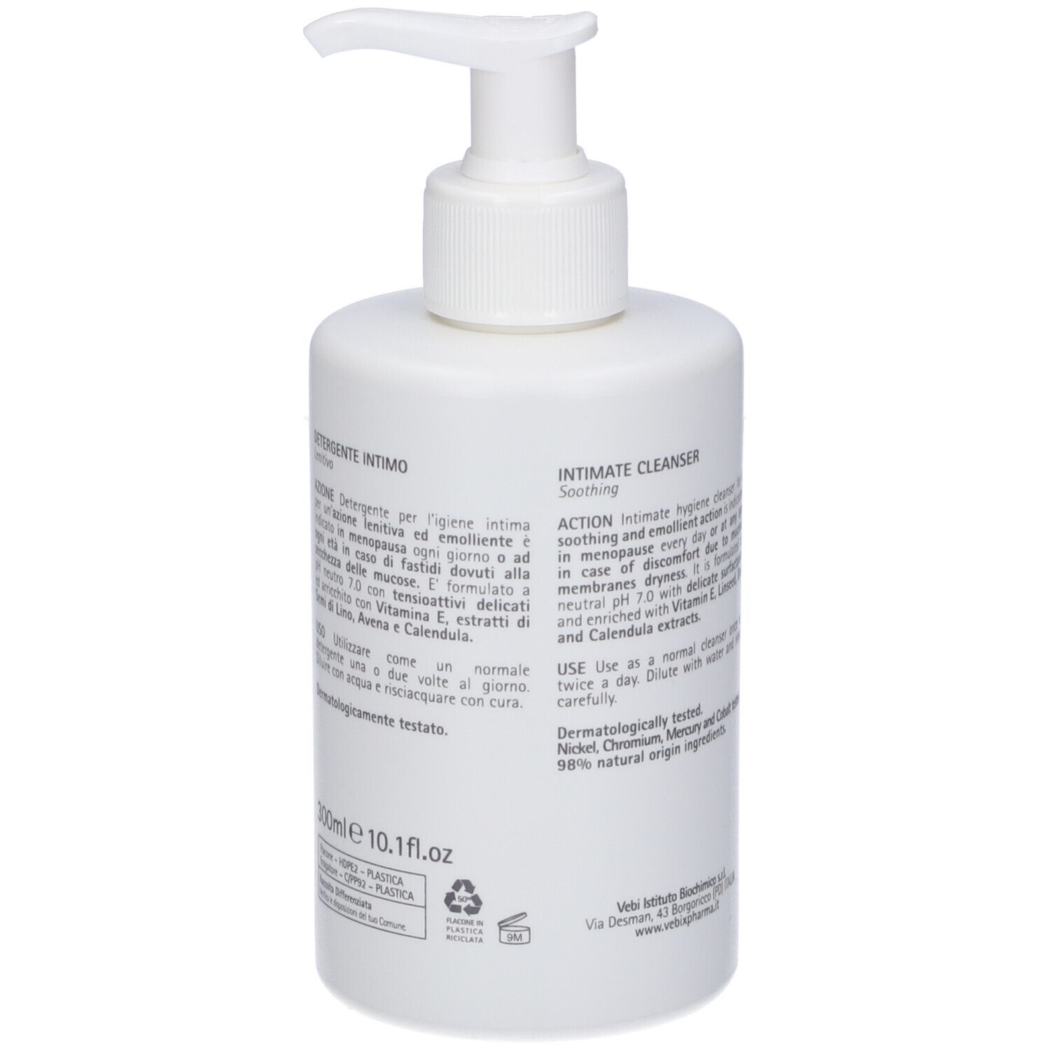 Flacone bianco con dosatore. Testo in italiano. Retro con informazioni e ingredienti.