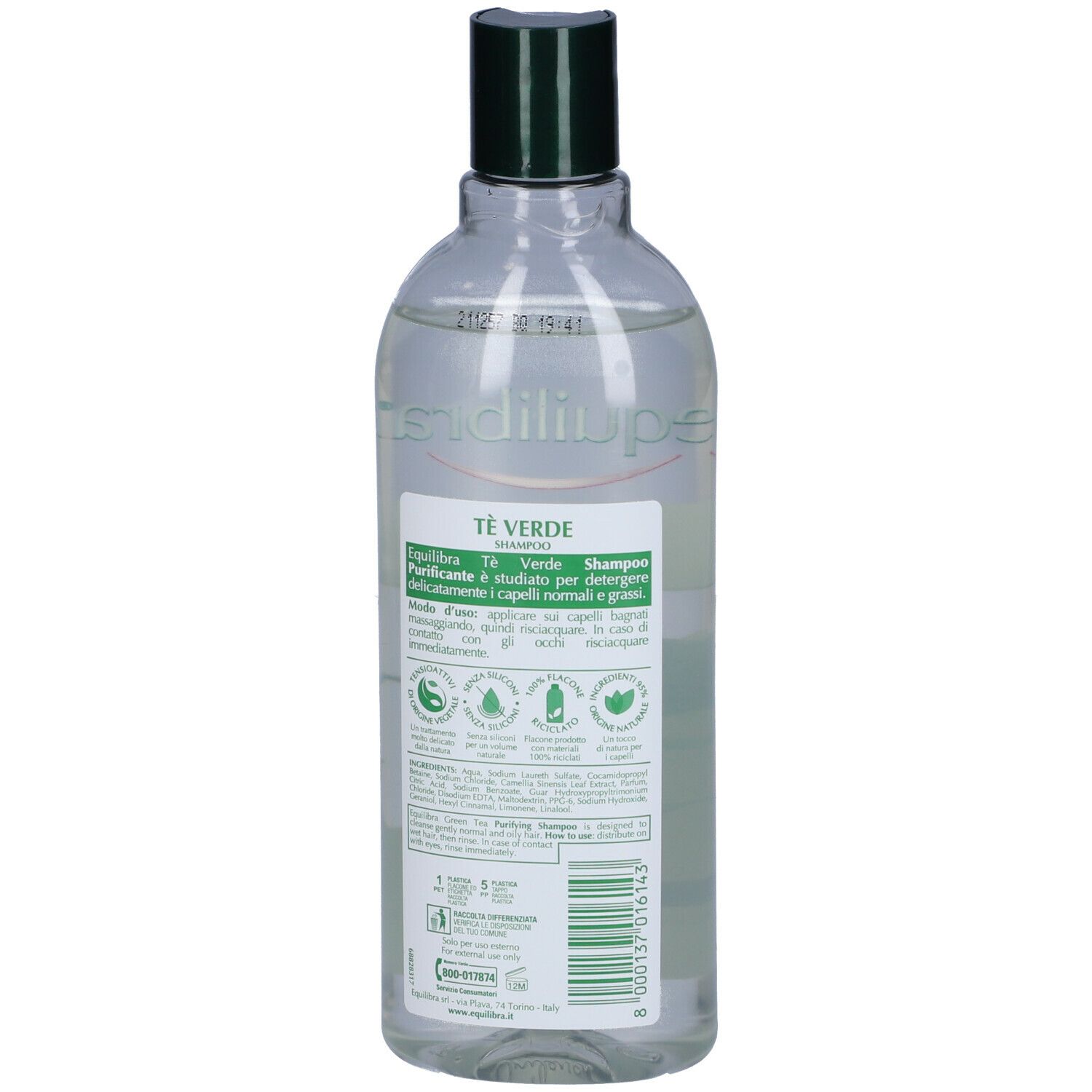 Flacone trasparente con etichetta verde. Contiene shampoo. Scritta: Equilibra, Tè Verde Shampoo Purificante.