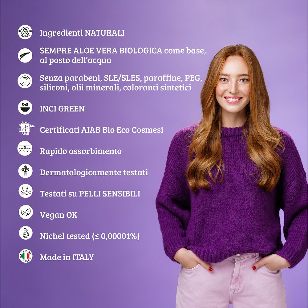 Frau mit lila Pullover und rosa Hose, neben Produktinformationen.