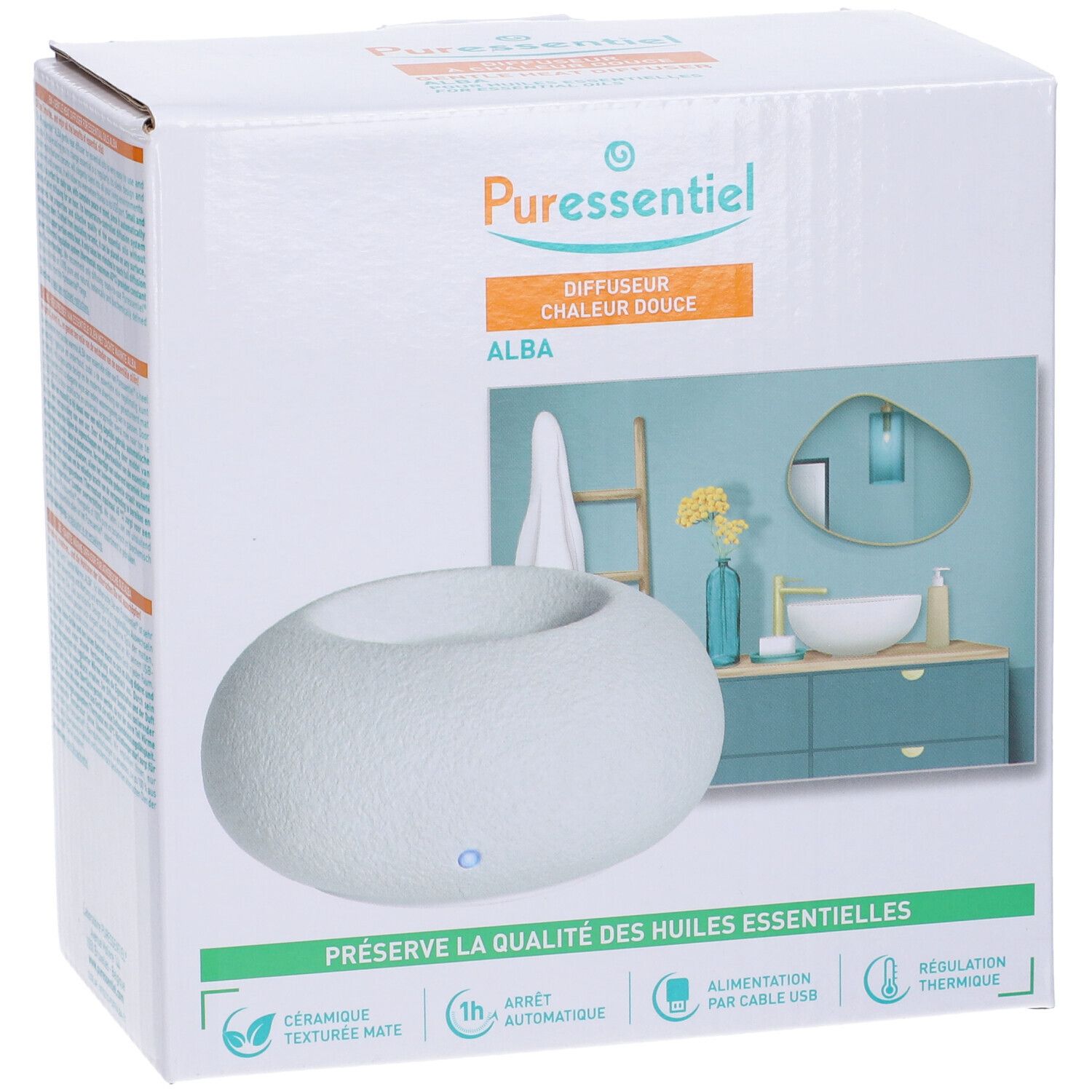 Confezione con diffusore ovale bianco. Logo e nome del prodotto sulla confezione. Sfondo: bagno.