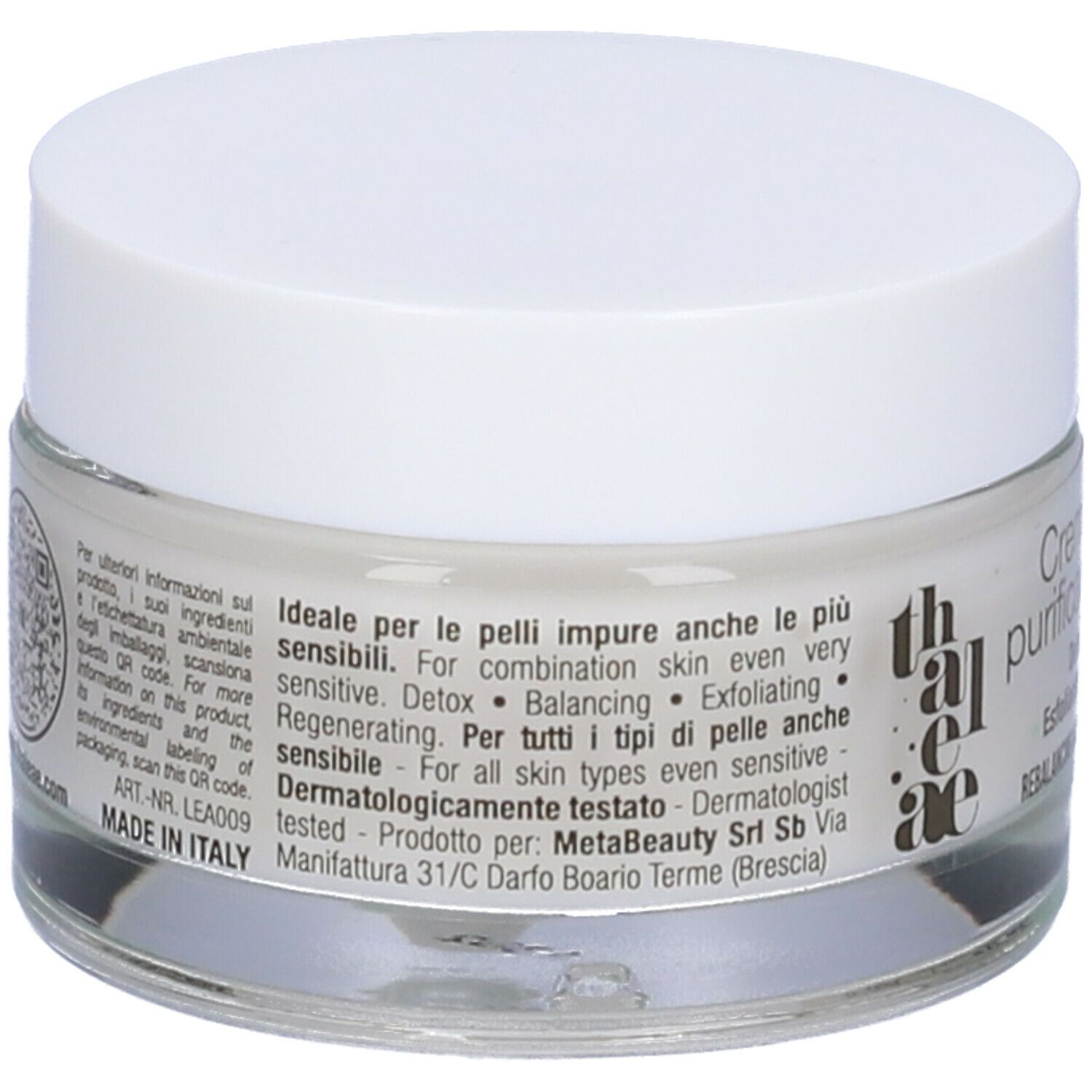 Vasetto di crema con coperchio bianco. Testo: Ideale per le pelli impure anche le più sensibili. Per tutti i tipi di pelle. Dermatologicamente testato. Made in Italy.