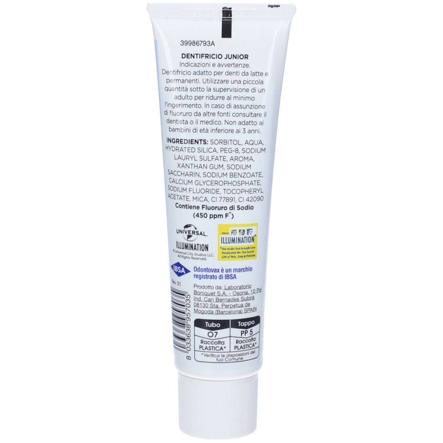 Retro del tubetto di dentifricio. Contiene informazioni sugli ingredienti e sul produttore. Sfondo bianco, tappo bianco.