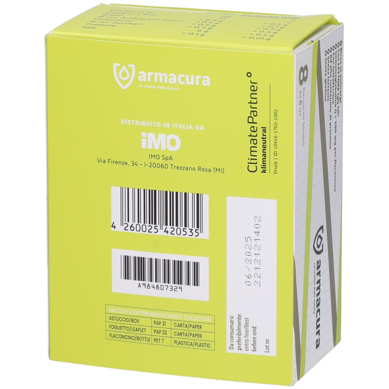 Lato della scatola Armacura Colostrum. Indirizzo, codice a barre, ClimatePartner, scadenza, logo Armacura.