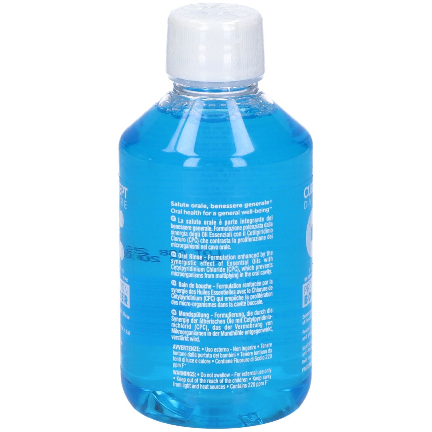 Blaue Mundspülung in durchsichtiger Plastikflasche mit weißem Schraubverschluss. Etikett mit mehrsprachigen Informationen.