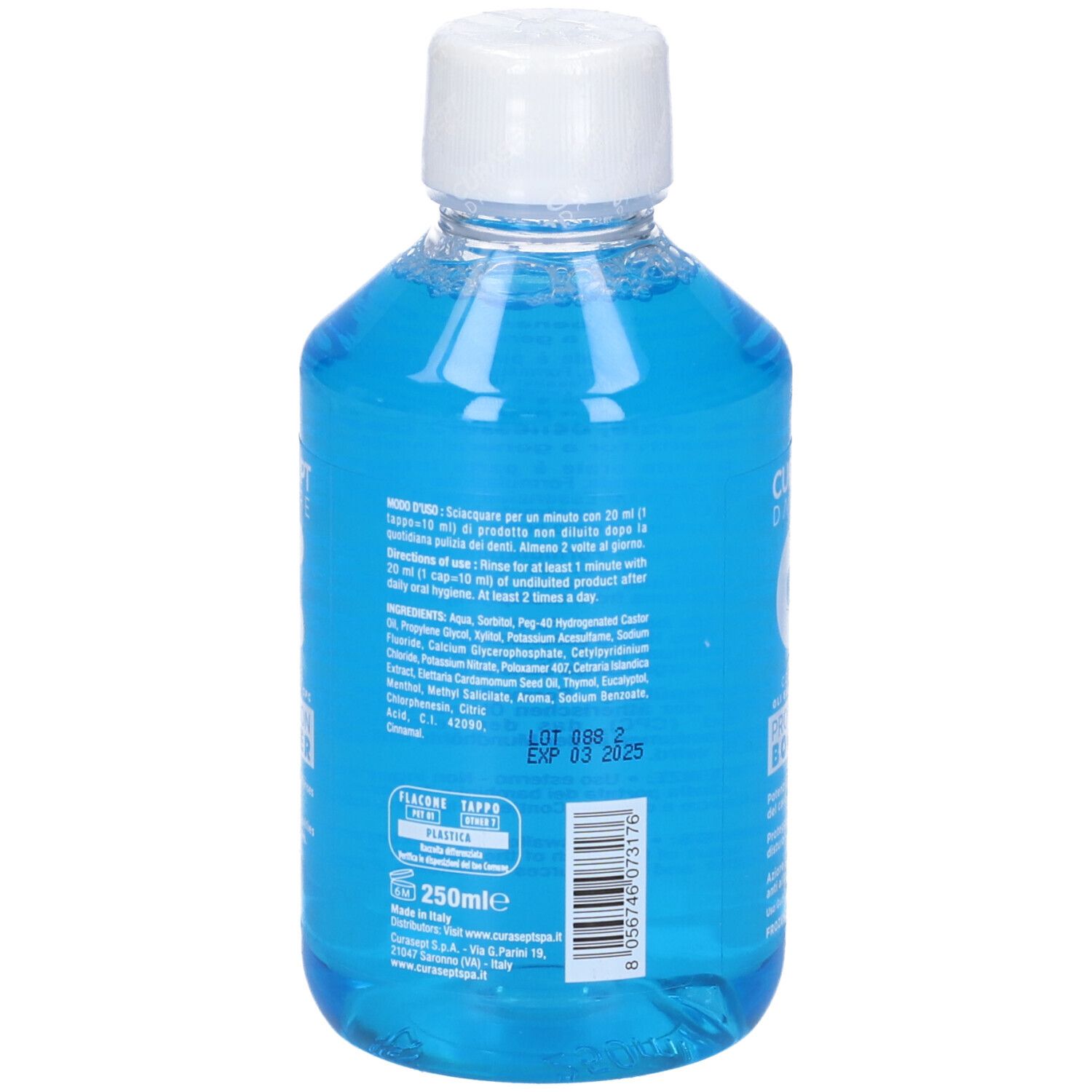 Blaue Mundspülung in durchsichtiger 250-ml-Flasche mit weißem Schraubverschluss.