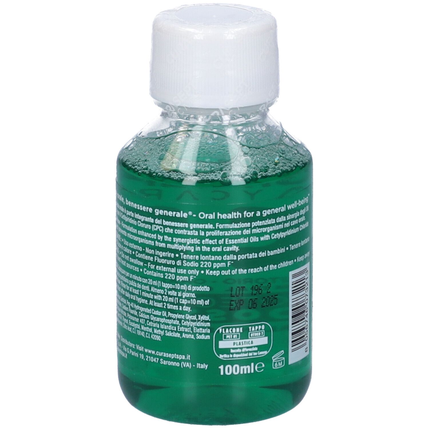 Grüne Mundspülung in klarer 100ml Flasche mit weißem Verschluss. Enthält 220 ppm Fluorid.