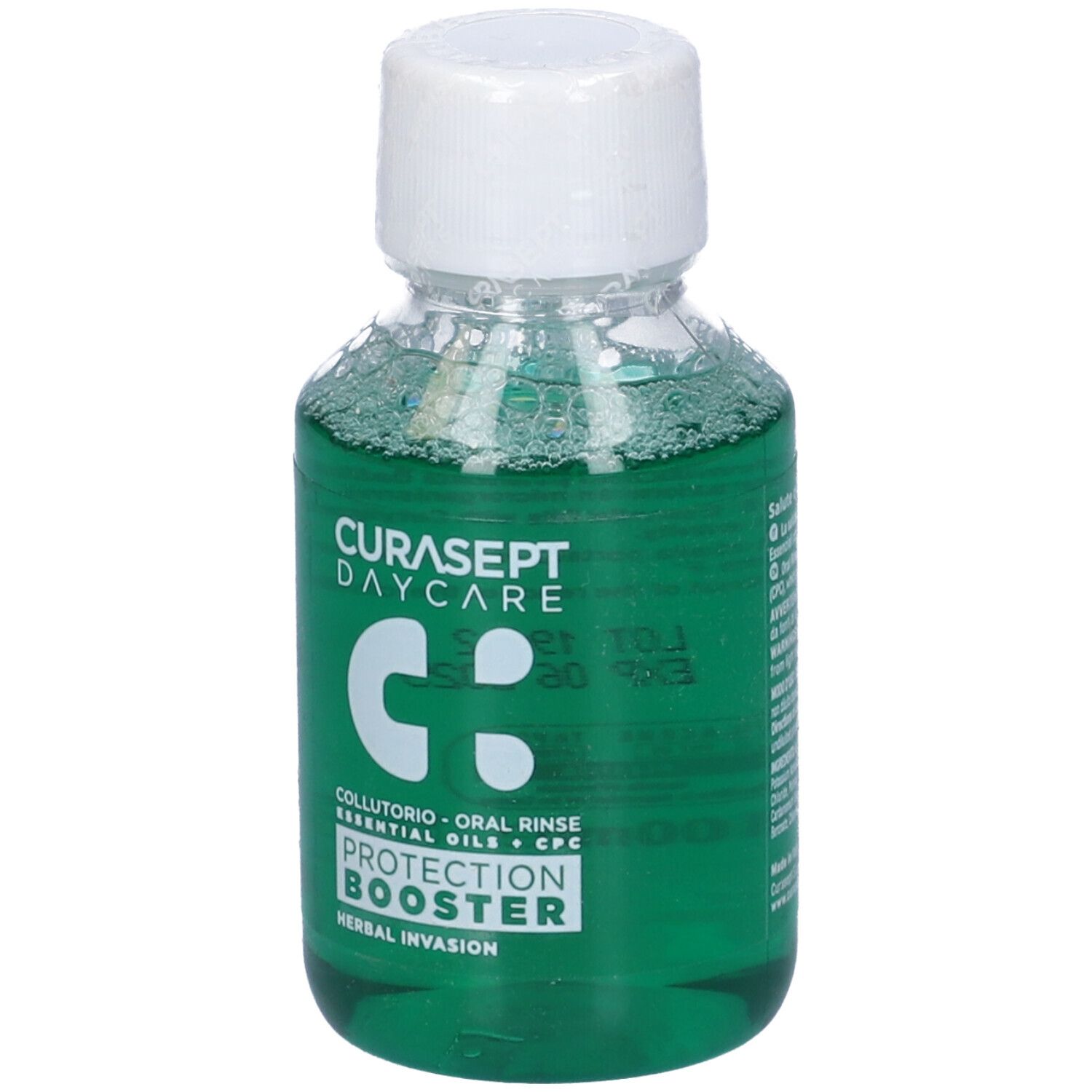 Grüne Mundspülung in durchsichtiger Flasche mit weißem Verschluss. Etikett mit 'CURASEPT DAYCARE PROTECTION BOOSTER'.