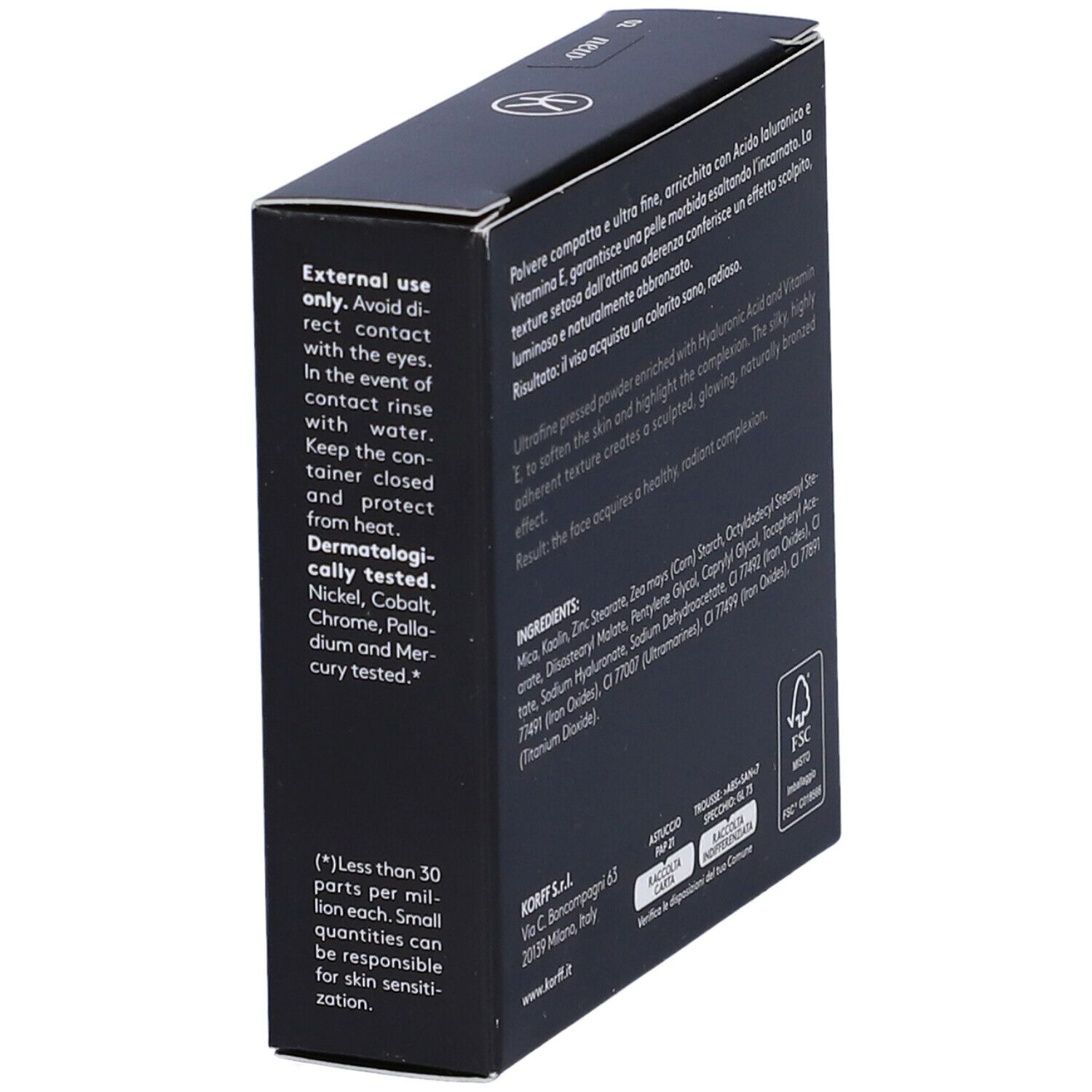 KORFF Terra Compatta Illuminante 02. Confezione nera. Testo: Ingredienti, indirizzo. Certificazione FSC. Dermatologicamente testato.