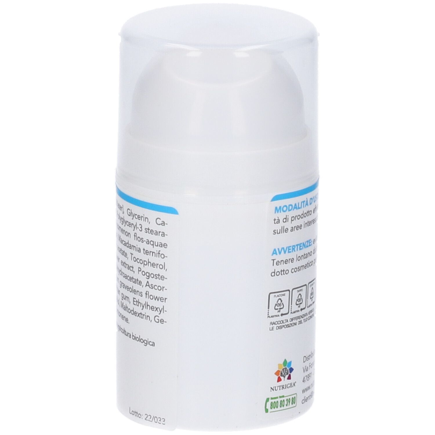 Flacone bianco di crema Dermax. Testo: Ingredienti, 50 ml. Logo Nutrigea.