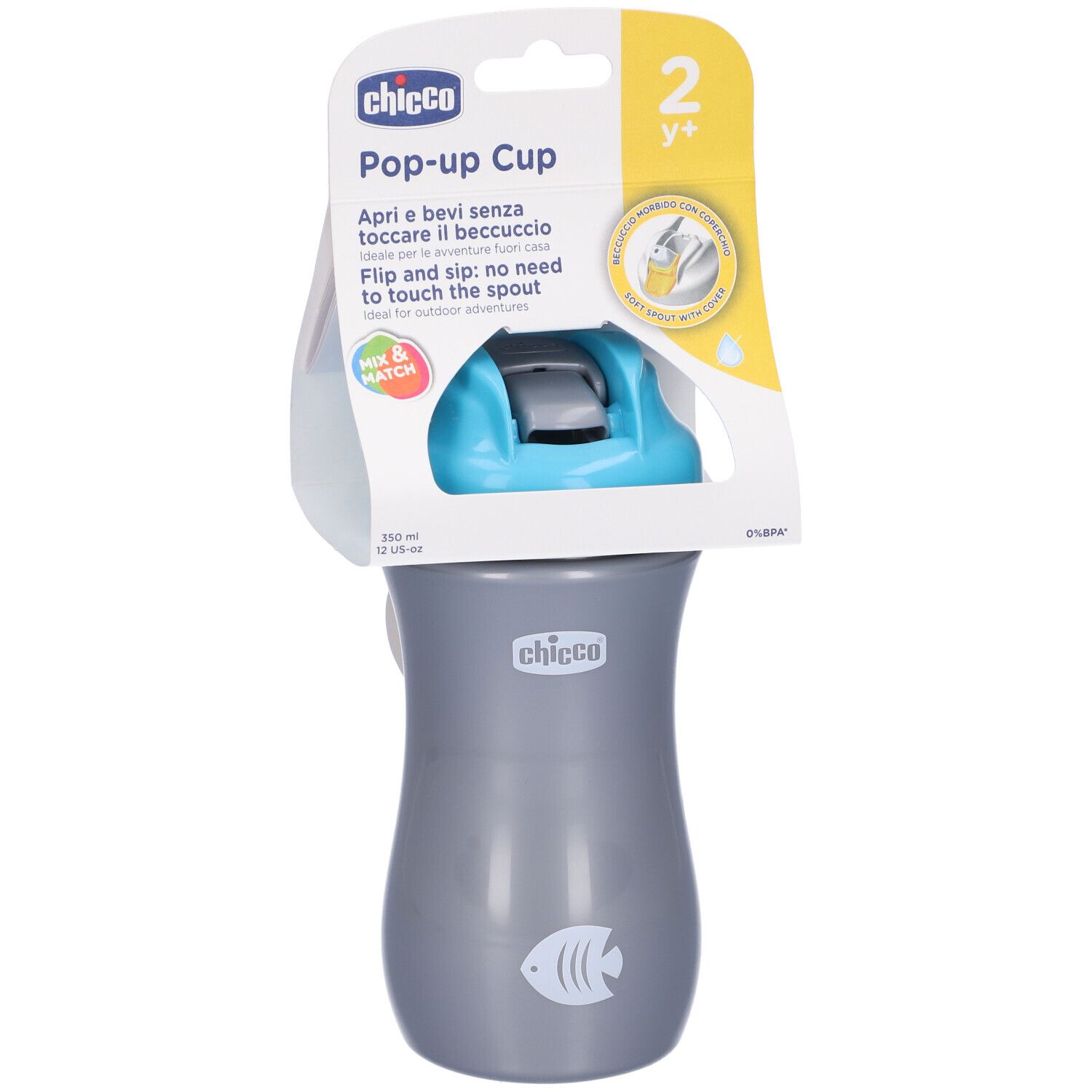 Chicco Pop-up Cup, grigio con coperchio blu. Confezione con nome prodotto, raccomandazione età 2y+ e simbolo pesce.