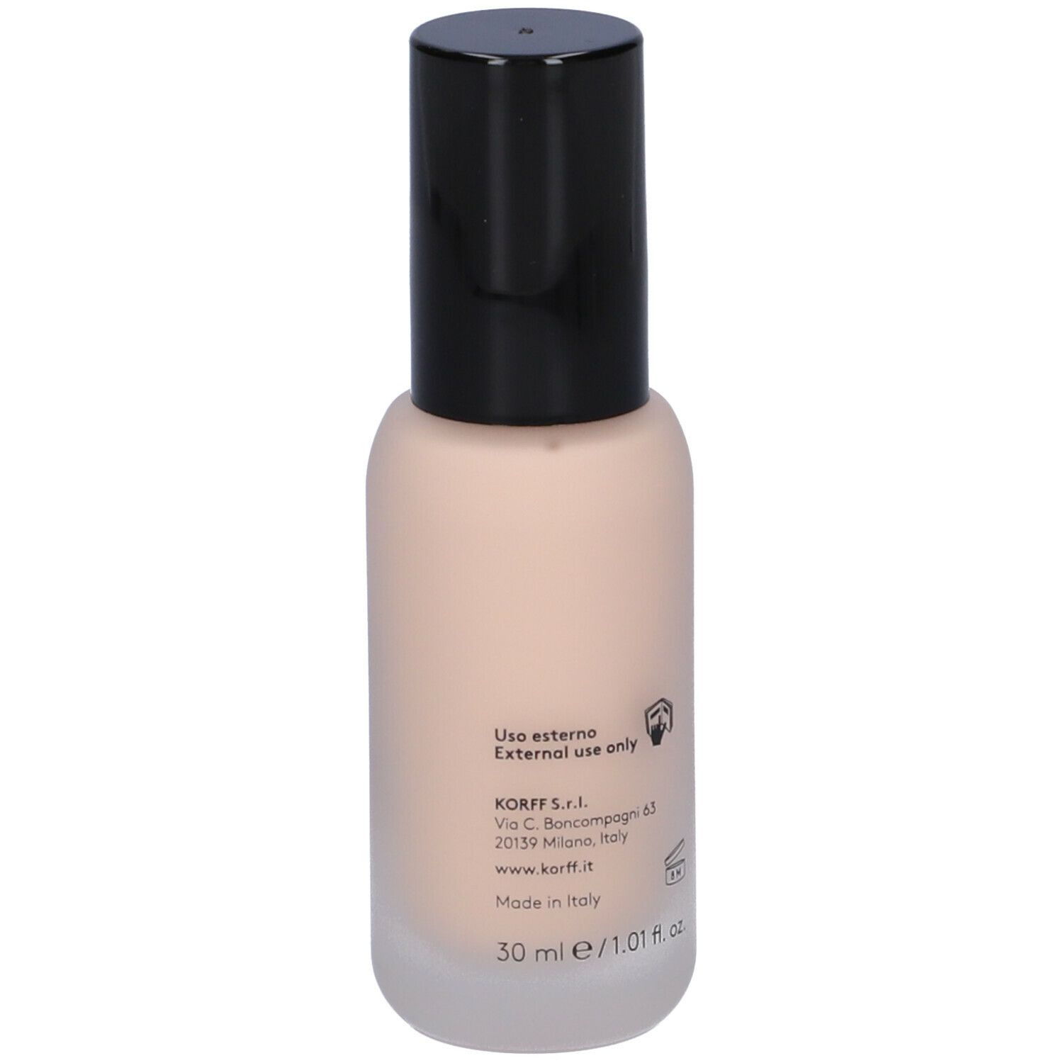 Retro di un flacone di fondotinta beige con tappo nero. Scritte: KORFF, indirizzo, 30 ml.