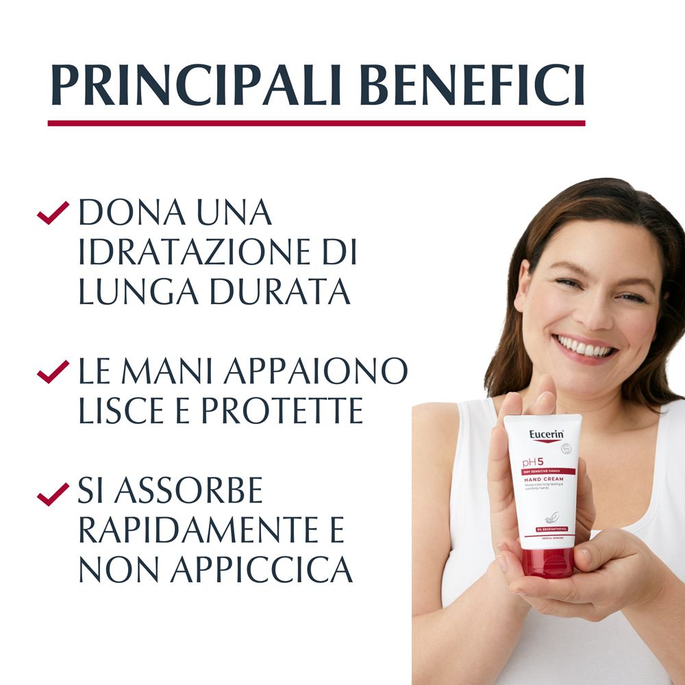 Donna tiene tubo Eucerin pH5 Crema Mani. Testo: Dono una idratazione di lunga durata, Le mani appaiono lisce e protette, Si assorbe.